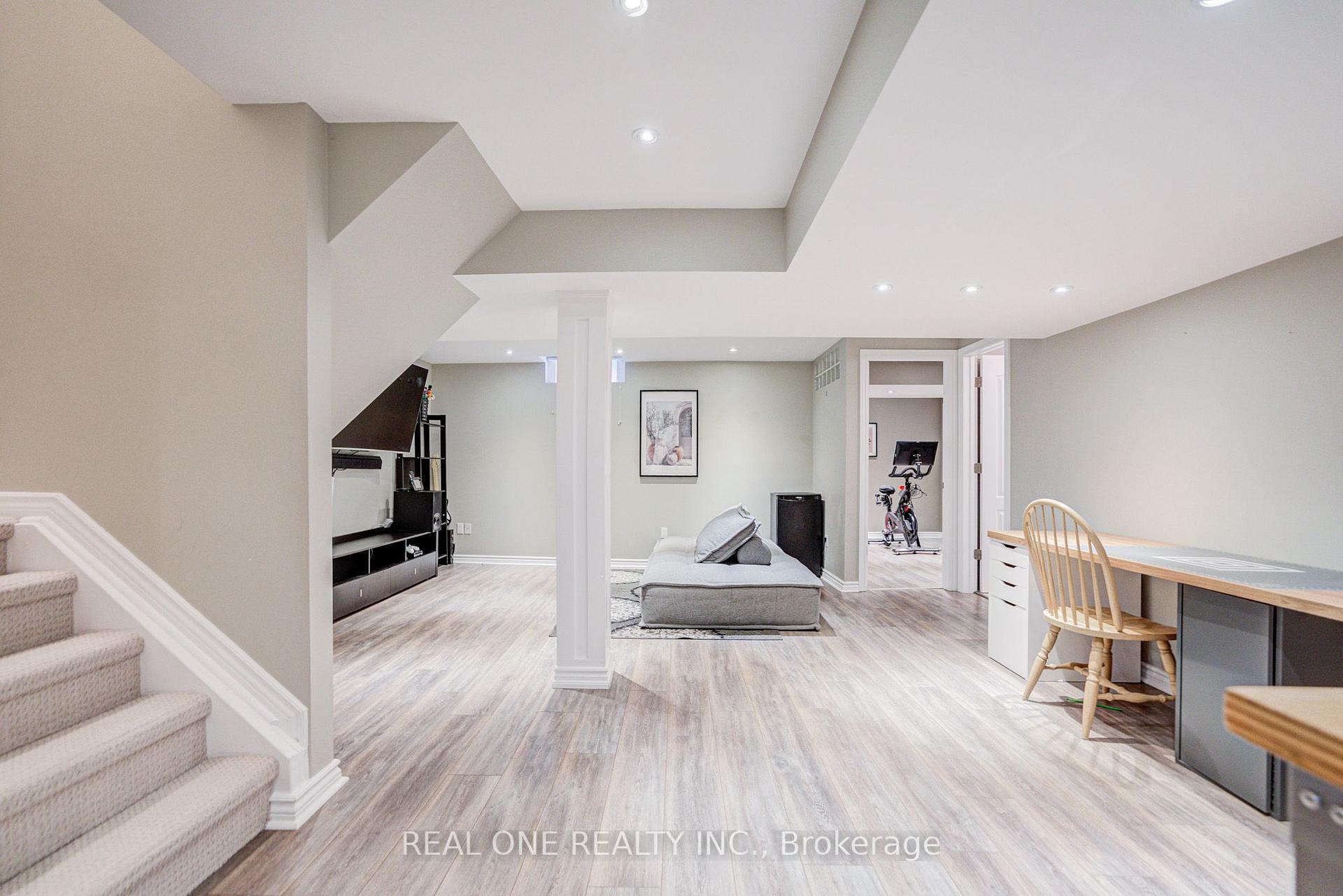 Photo 42 of 2463 Parkglen Avenue, Oakville, Westmount — HOMEH