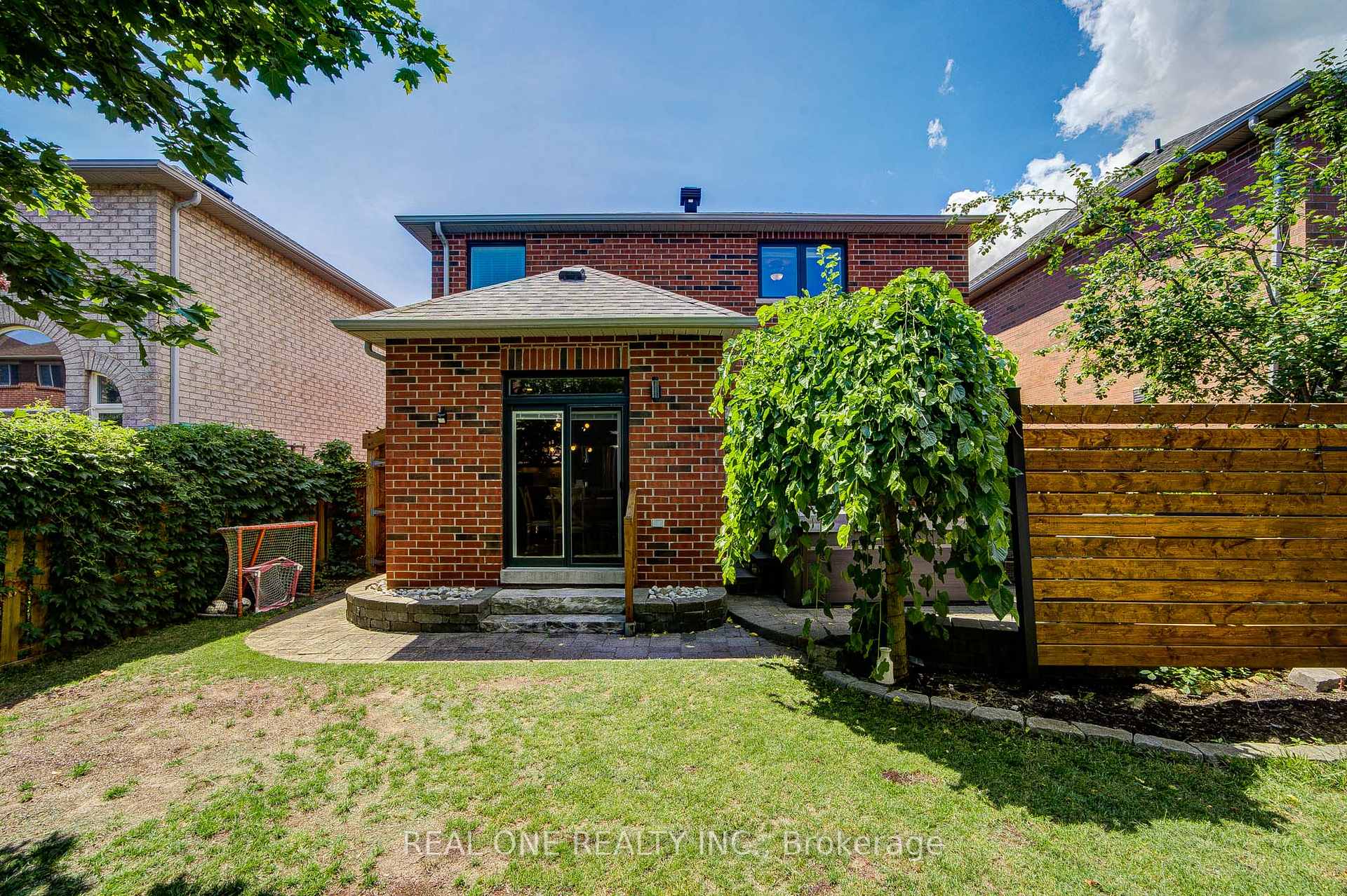 Photo 47 of 2463 Parkglen Avenue, Oakville, Westmount — HOMEH