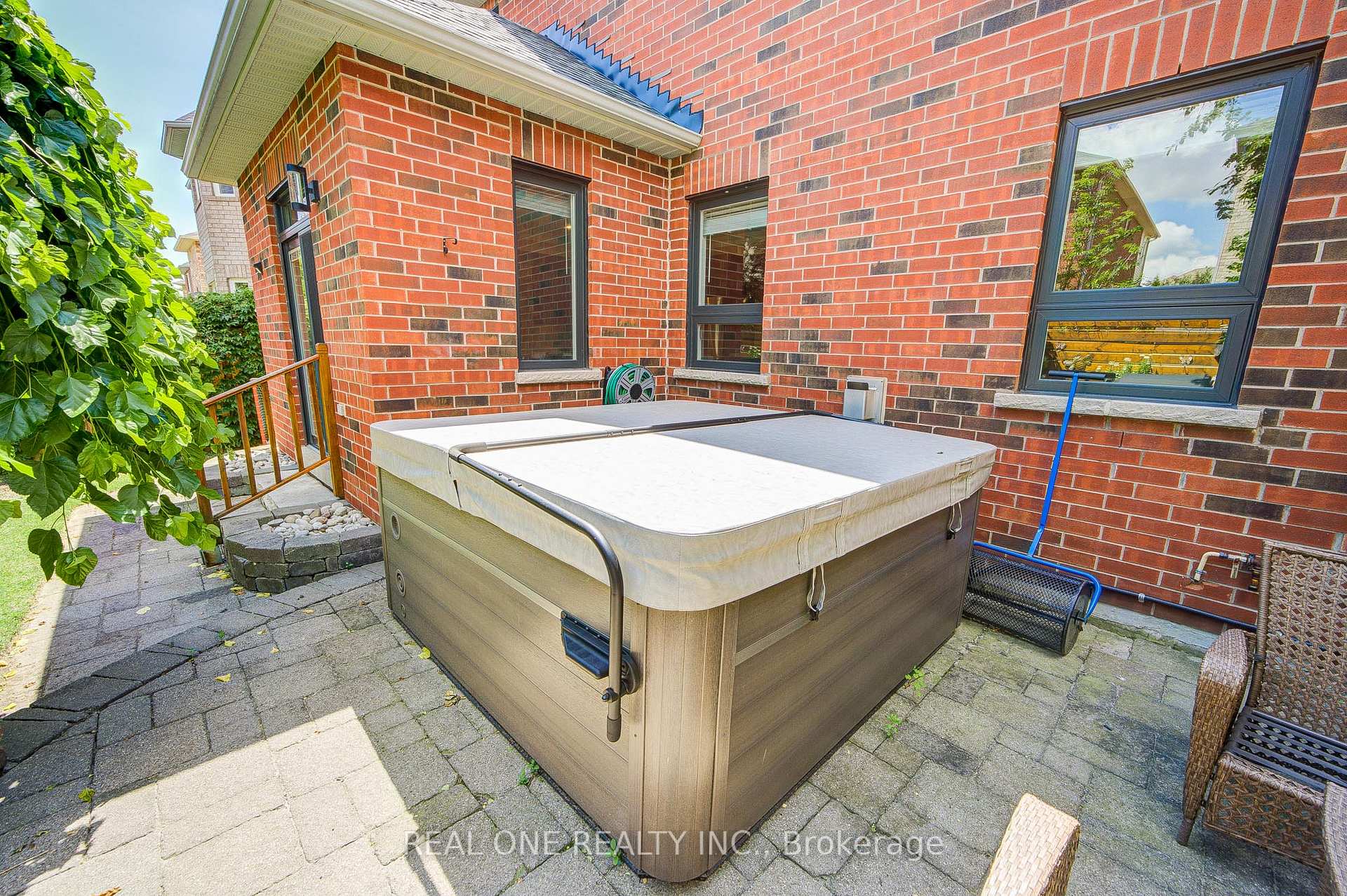 Photo 48 of 2463 Parkglen Avenue, Oakville, Westmount — HOMEH