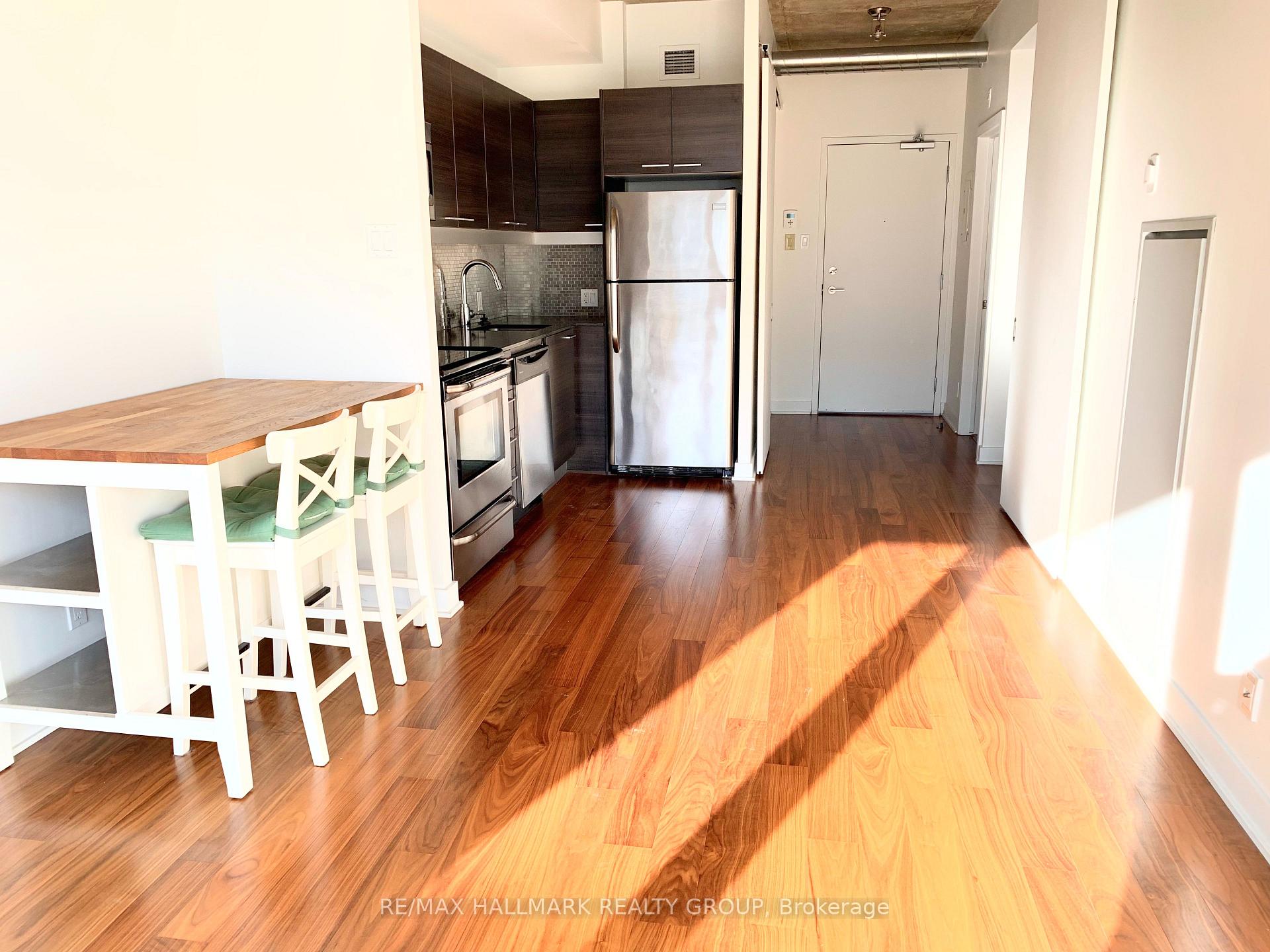 Photo 3 of Unit 704, 354 Gladstone Avenue, Ottawa, Ottawa Centre — HOMEH