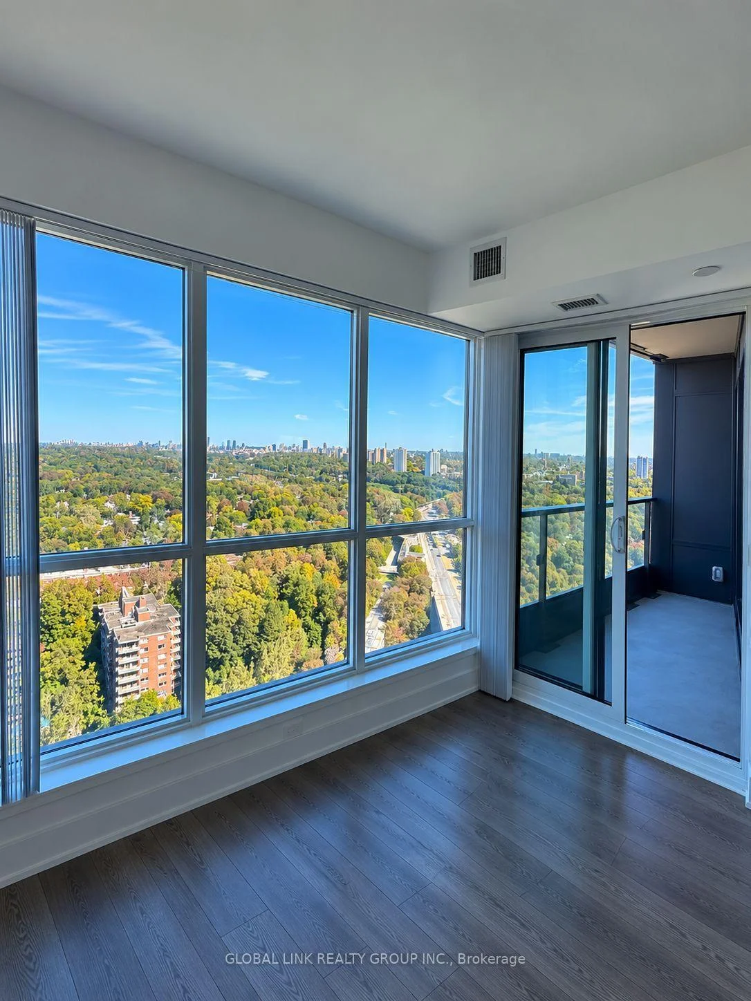 Photo 7 of Unit 2115, 585 bloor Street E, Toronto, North St. James Town — HOMEH