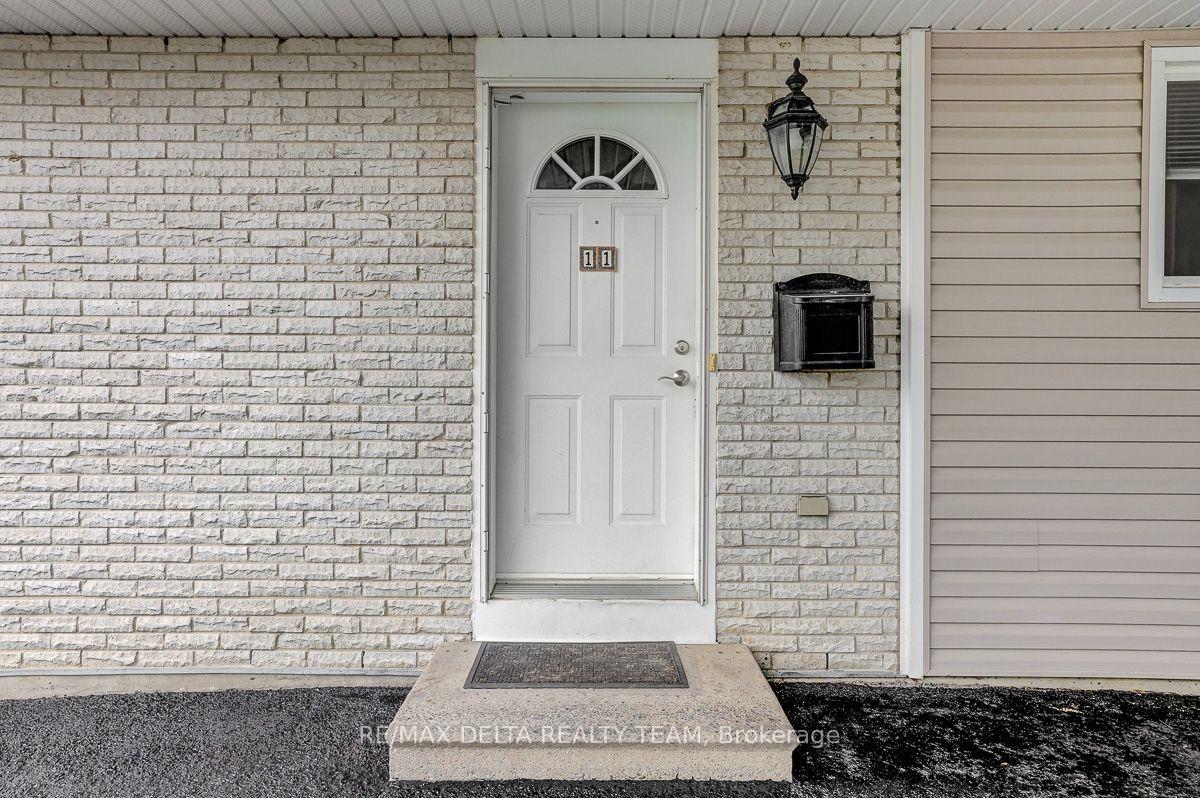 Photo 7 of 11 Courtney Road, Ottawa, Kanata - Glencairn/Hazeldean — HOMEH