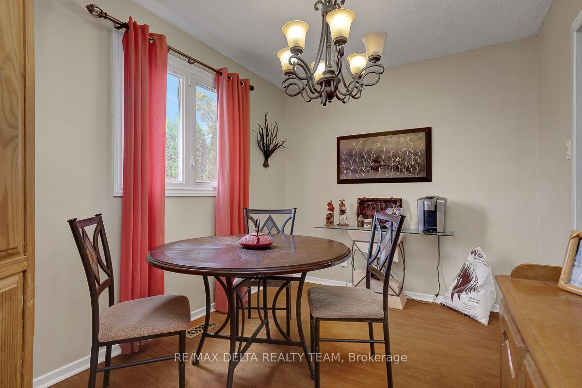 Photo 15 of 11 Courtney Road, Ottawa, Kanata - Glencairn/Hazeldean — HOMEH