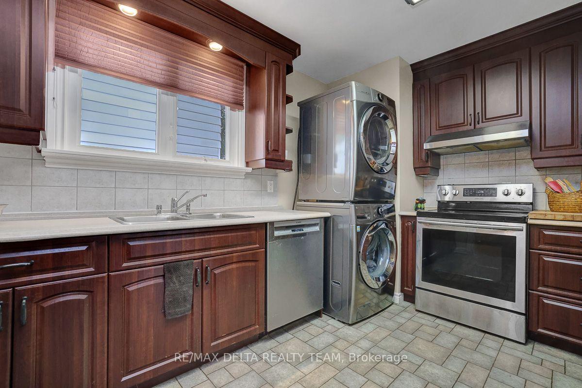 Photo 18 of 11 Courtney Road, Ottawa, Kanata - Glencairn/Hazeldean — HOMEH