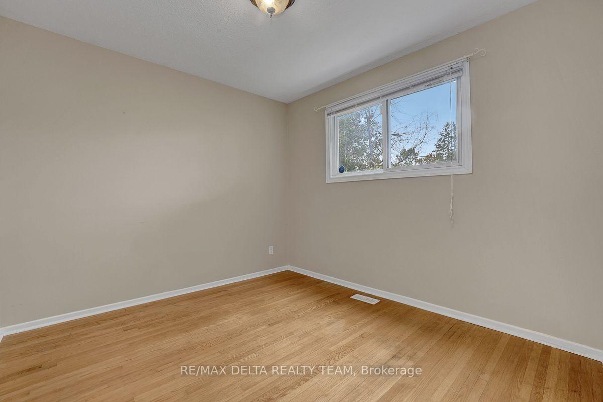 Photo 25 of 11 Courtney Road, Ottawa, Kanata - Glencairn/Hazeldean — HOMEH