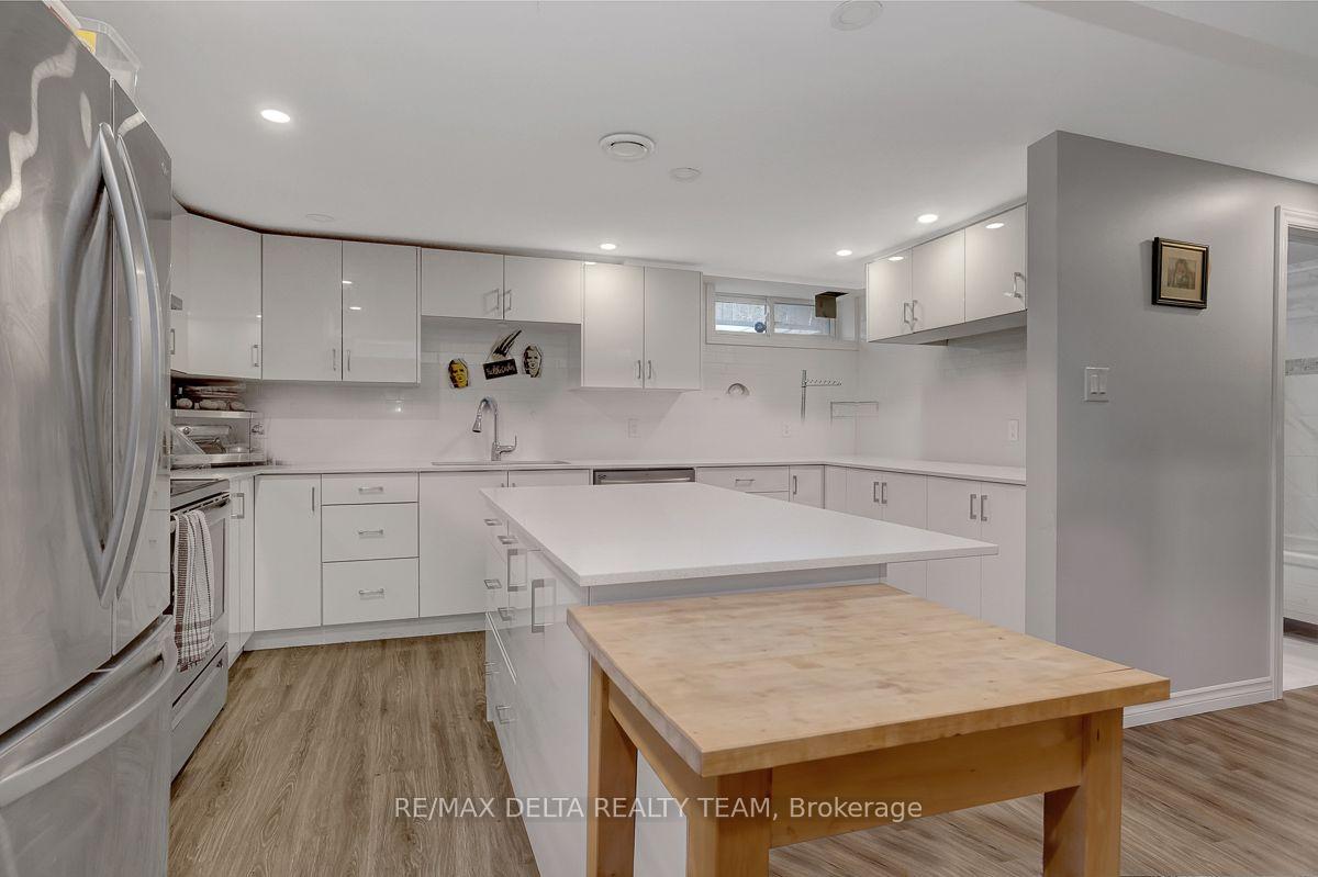 Photo 31 of 11 Courtney Road, Ottawa, Kanata - Glencairn/Hazeldean — HOMEH