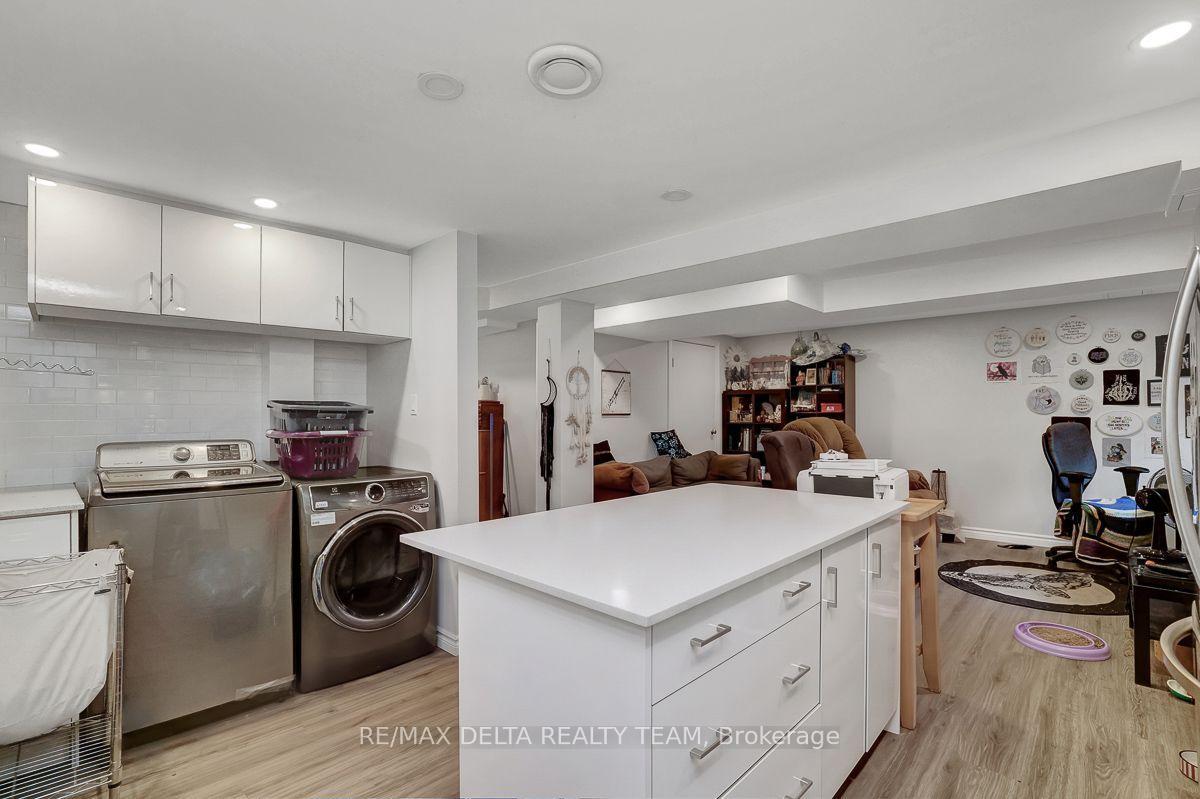 Photo 34 of 11 Courtney Road, Ottawa, Kanata - Glencairn/Hazeldean — HOMEH