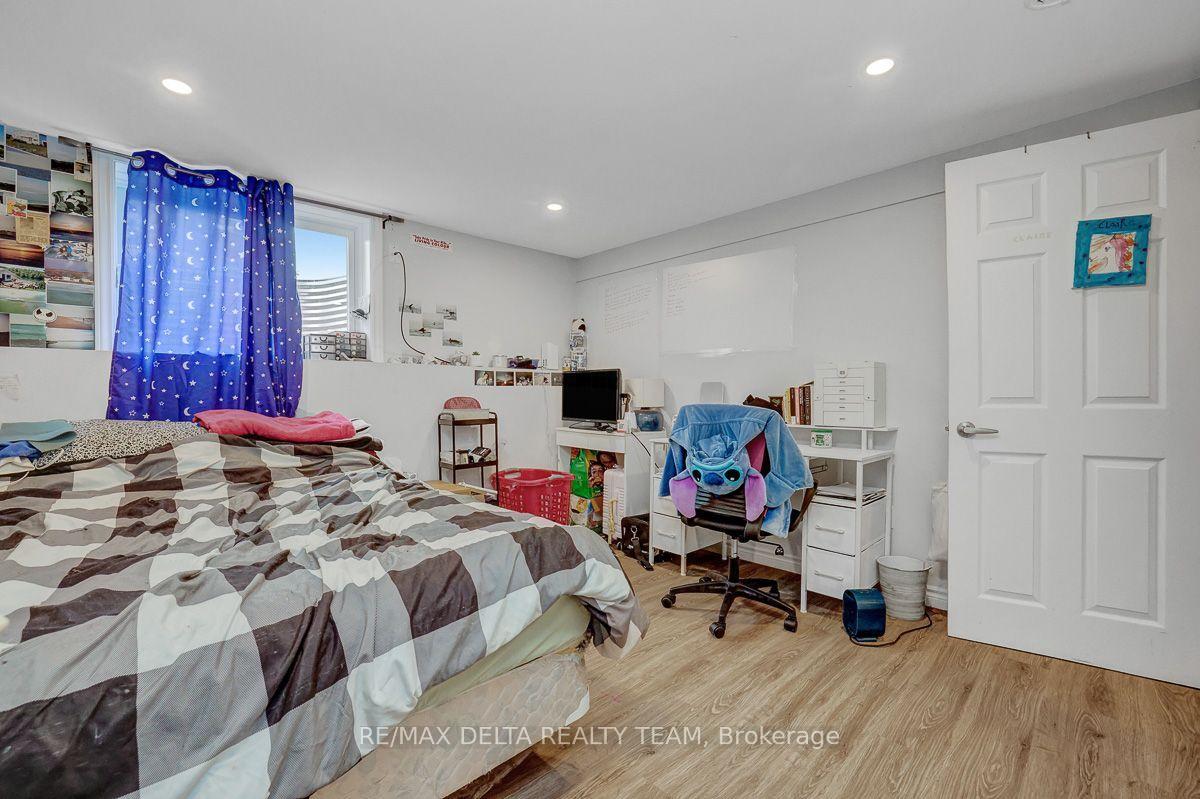 Photo 38 of 11 Courtney Road, Ottawa, Kanata - Glencairn/Hazeldean — HOMEH