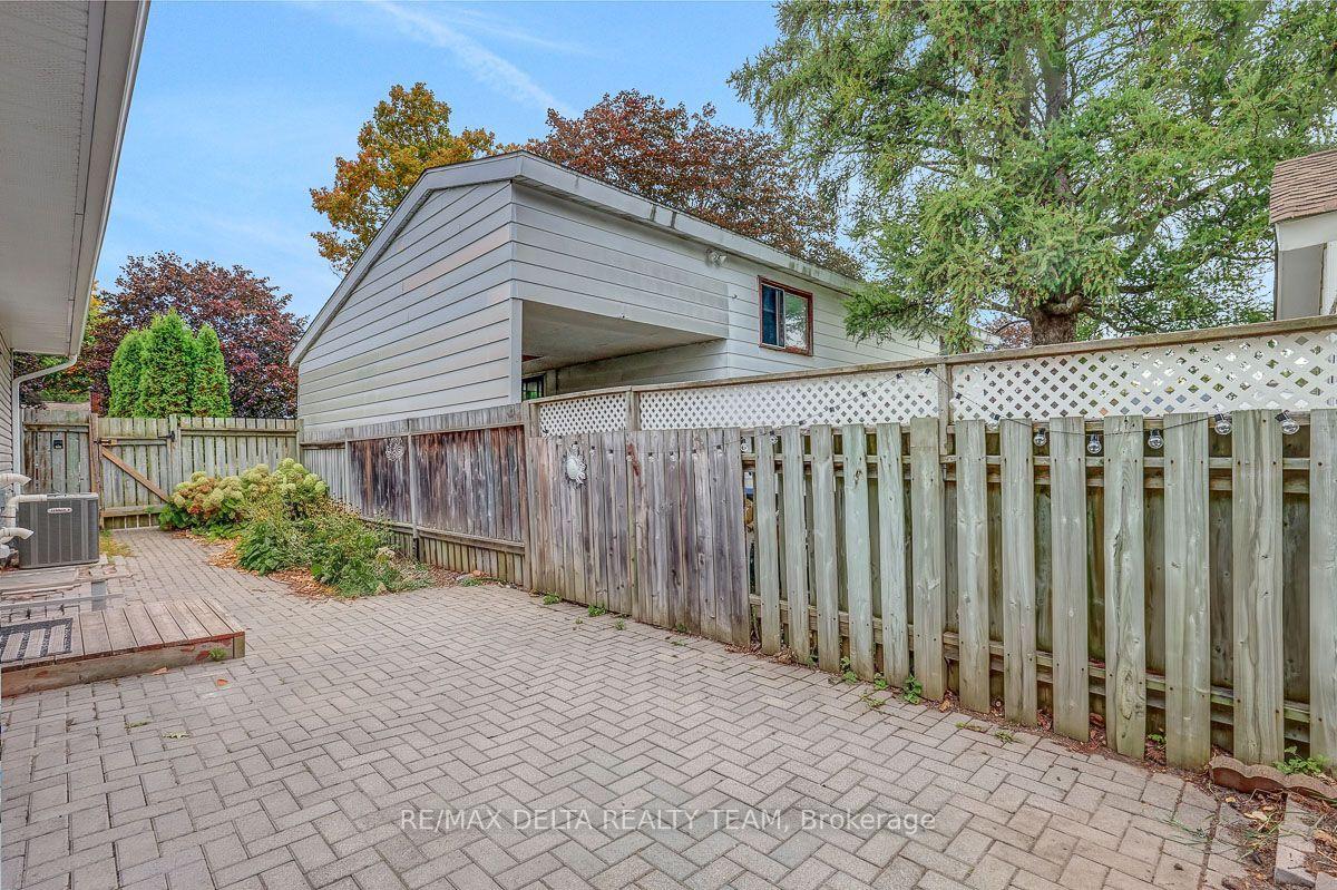 Photo 44 of 11 Courtney Road, Ottawa, Kanata - Glencairn/Hazeldean — HOMEH
