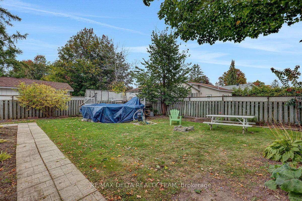 Photo 46 of 11 Courtney Road, Ottawa, Kanata - Glencairn/Hazeldean — HOMEH