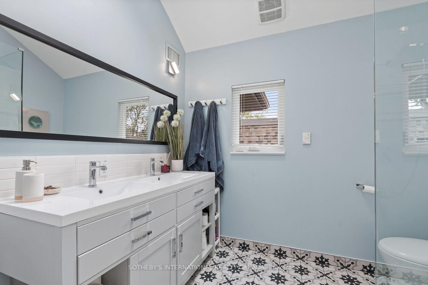 Photo 28 of 329 Broadway Avenue, Toronto, Mount Pleasant East — HOMEH
