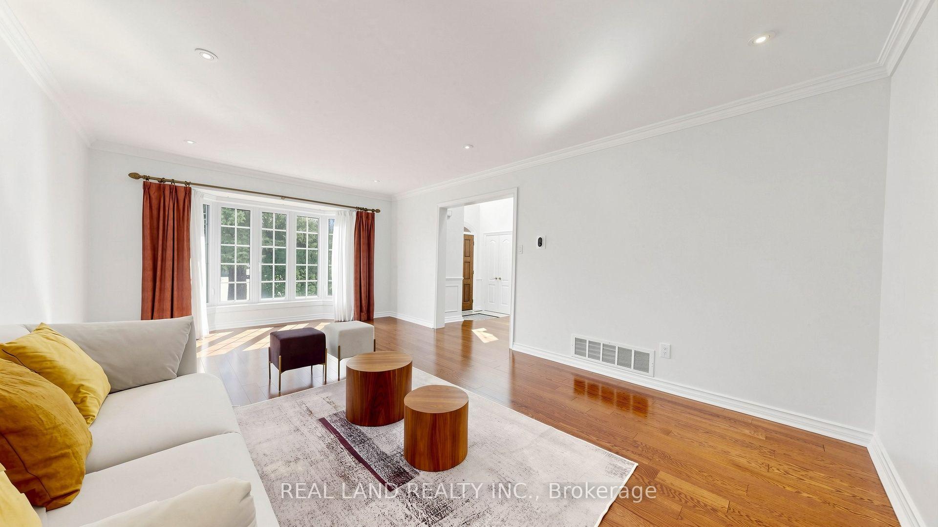 Photo 5 of 22 Ardwold Gate, Richmond Hill, Bayview Hill — HOMEH