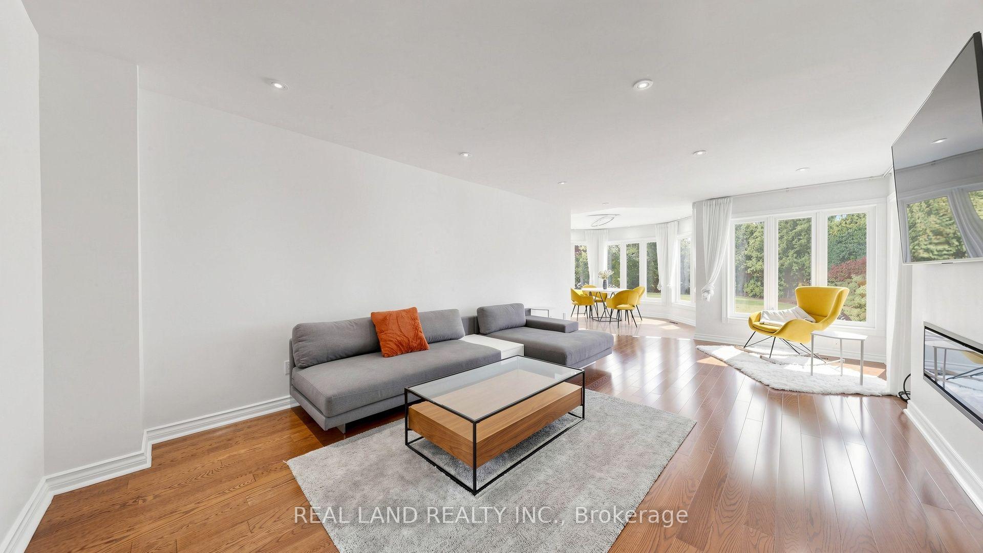 Photo 8 of 22 Ardwold Gate, Richmond Hill, Bayview Hill — HOMEH