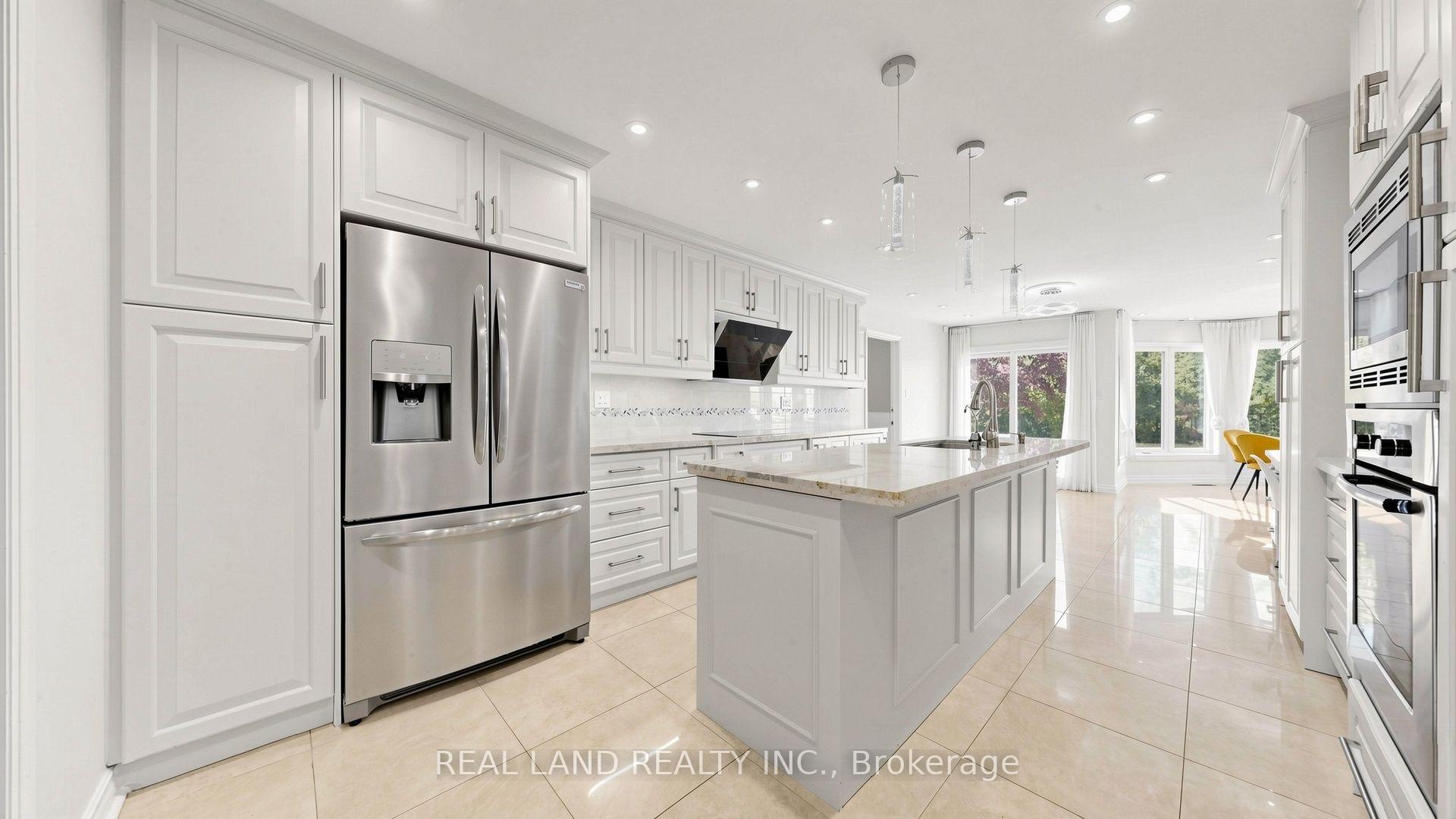 Photo 11 of 22 Ardwold Gate, Richmond Hill, Bayview Hill — HOMEH
