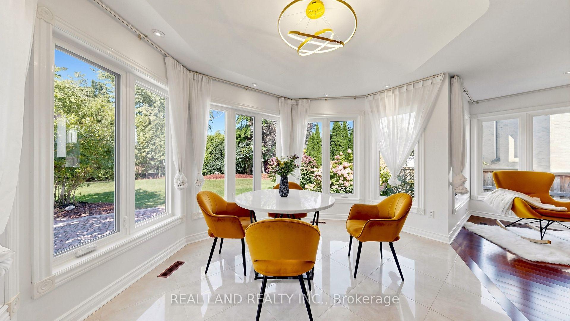Photo 17 of 22 Ardwold Gate, Richmond Hill, Bayview Hill — HOMEH