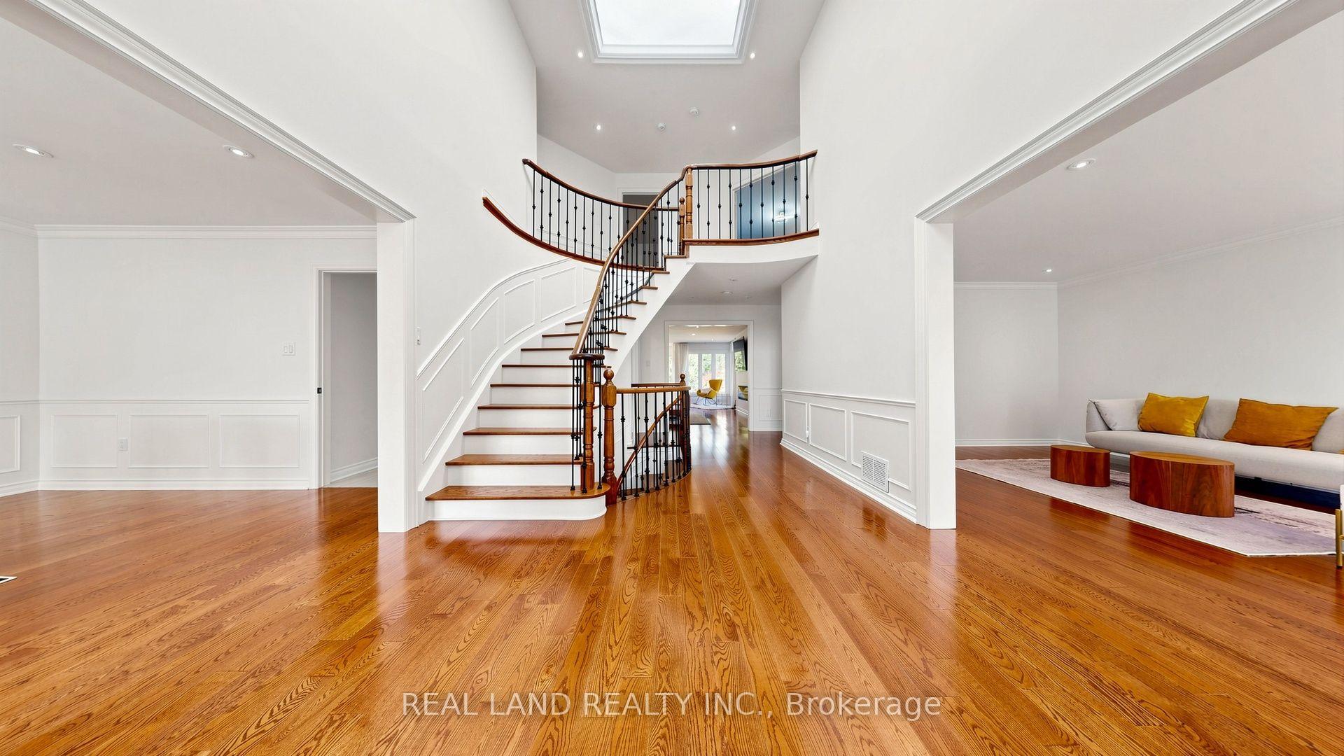 Photo 19 of 22 Ardwold Gate, Richmond Hill, Bayview Hill — HOMEH