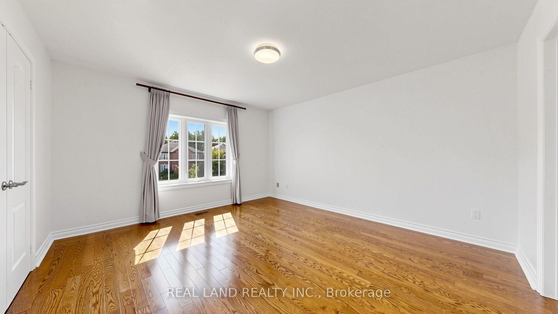 Photo 25 of 22 Ardwold Gate, Richmond Hill, Bayview Hill — HOMEH