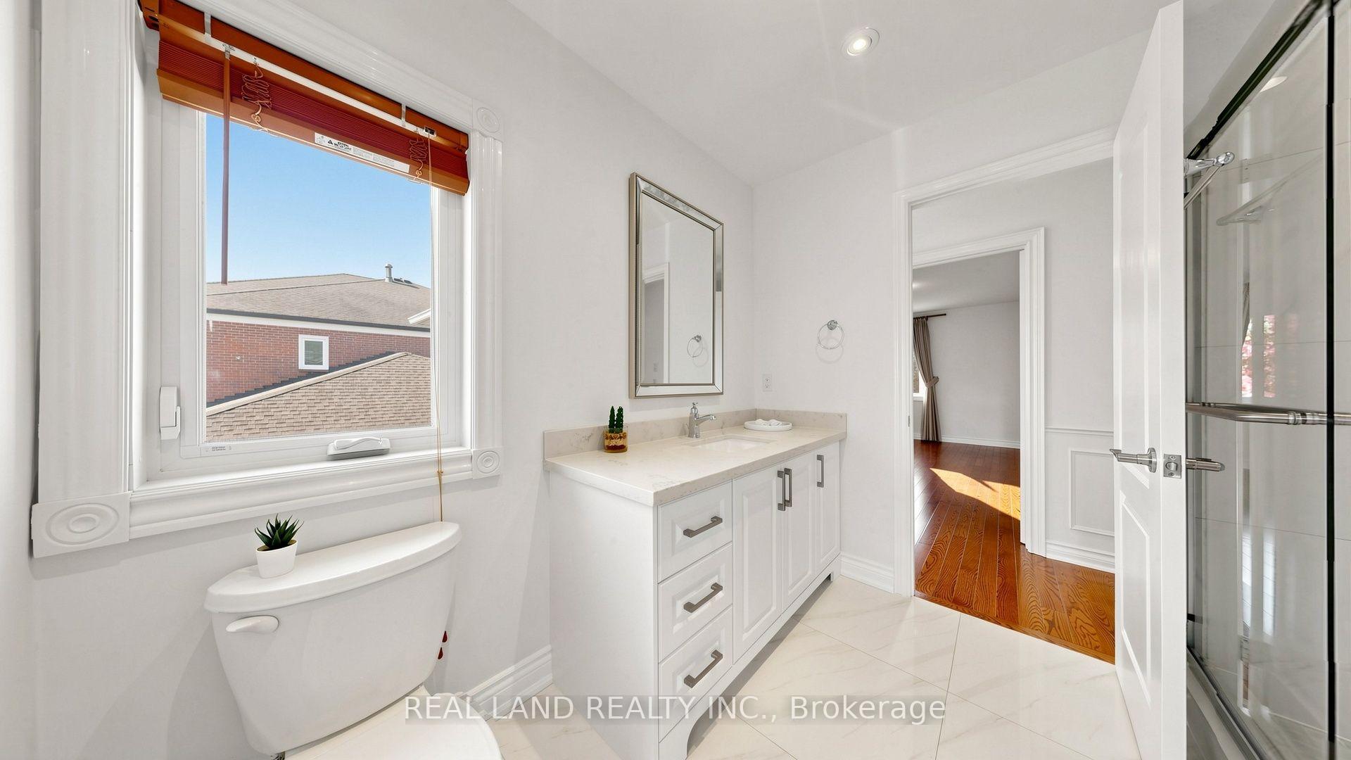 Photo 26 of 22 Ardwold Gate, Richmond Hill, Bayview Hill — HOMEH