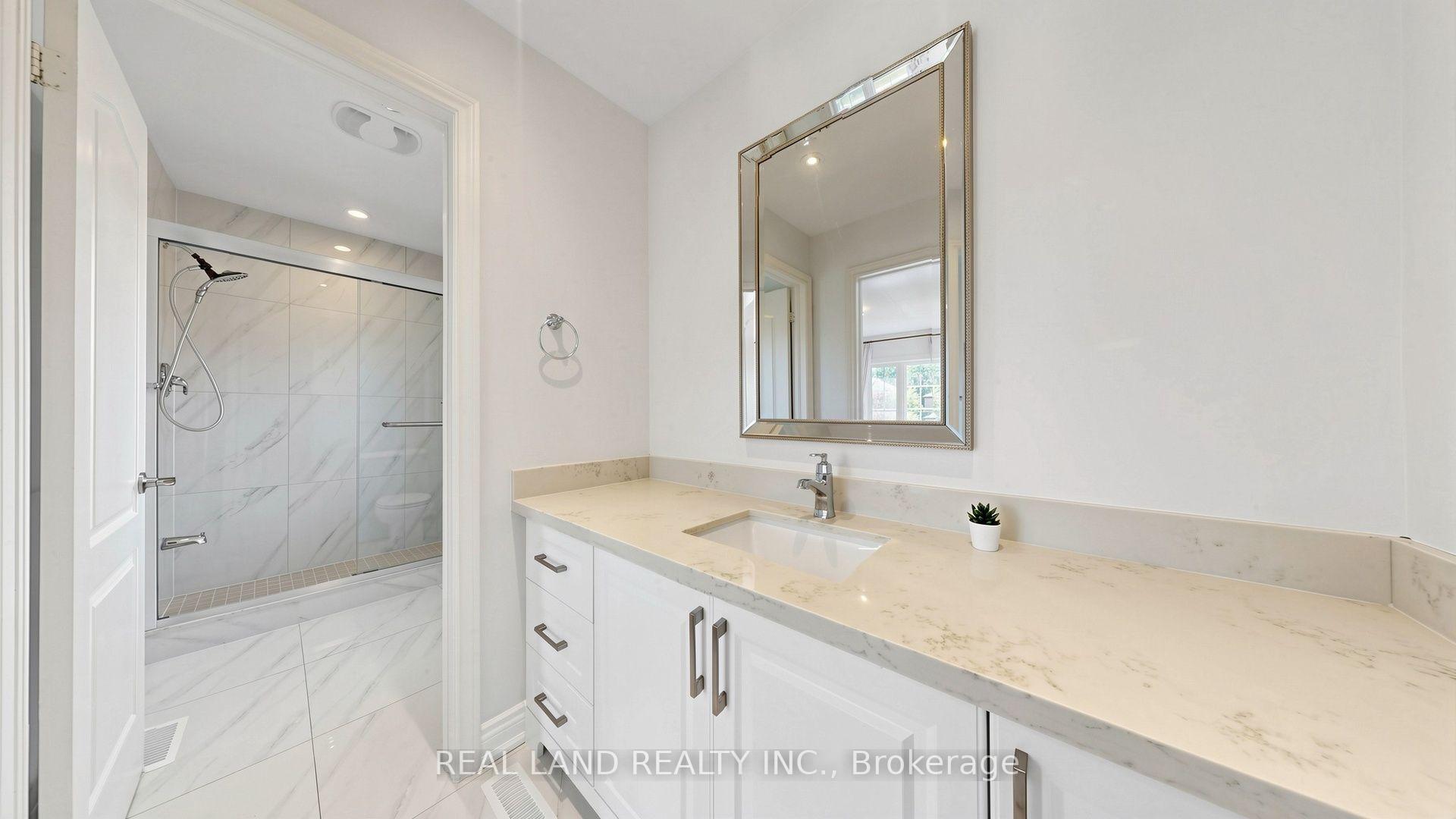 Photo 30 of 22 Ardwold Gate, Richmond Hill, Bayview Hill — HOMEH