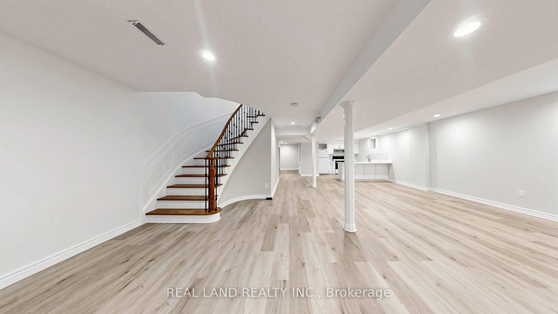 Photo 31 of 22 Ardwold Gate, Richmond Hill, Bayview Hill — HOMEH