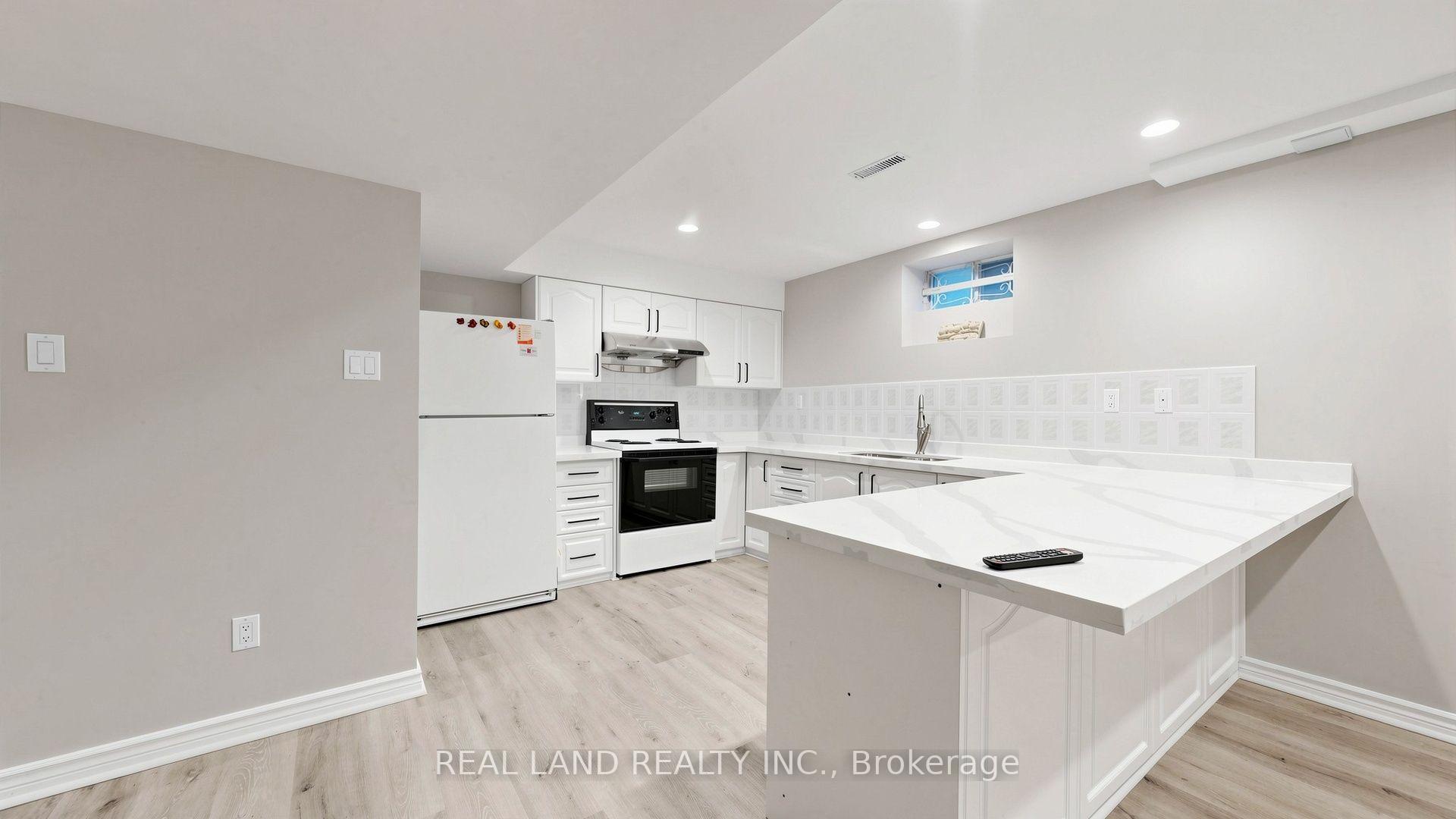 Photo 34 of 22 Ardwold Gate, Richmond Hill, Bayview Hill — HOMEH