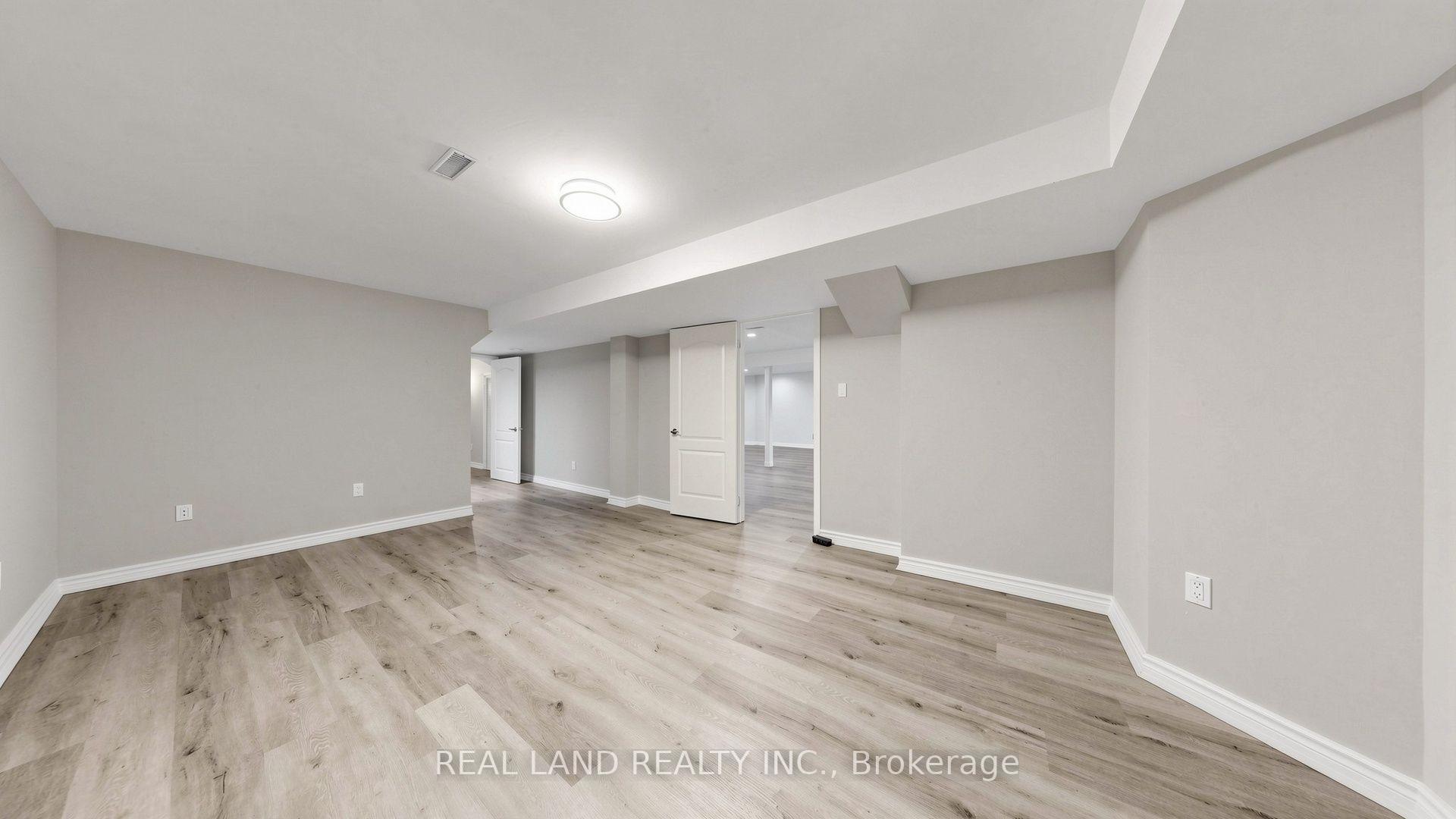 Photo 37 of 22 Ardwold Gate, Richmond Hill, Bayview Hill — HOMEH