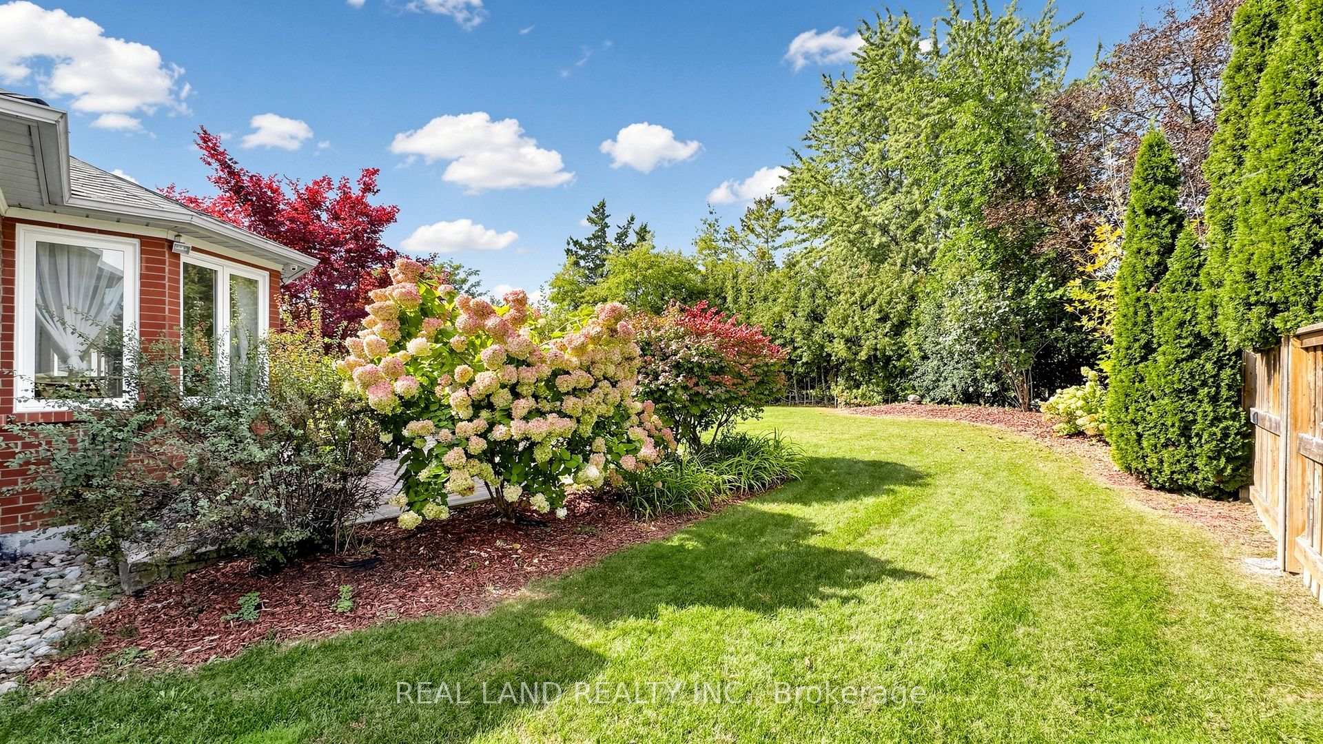 Photo 41 of 22 Ardwold Gate, Richmond Hill, Bayview Hill — HOMEH