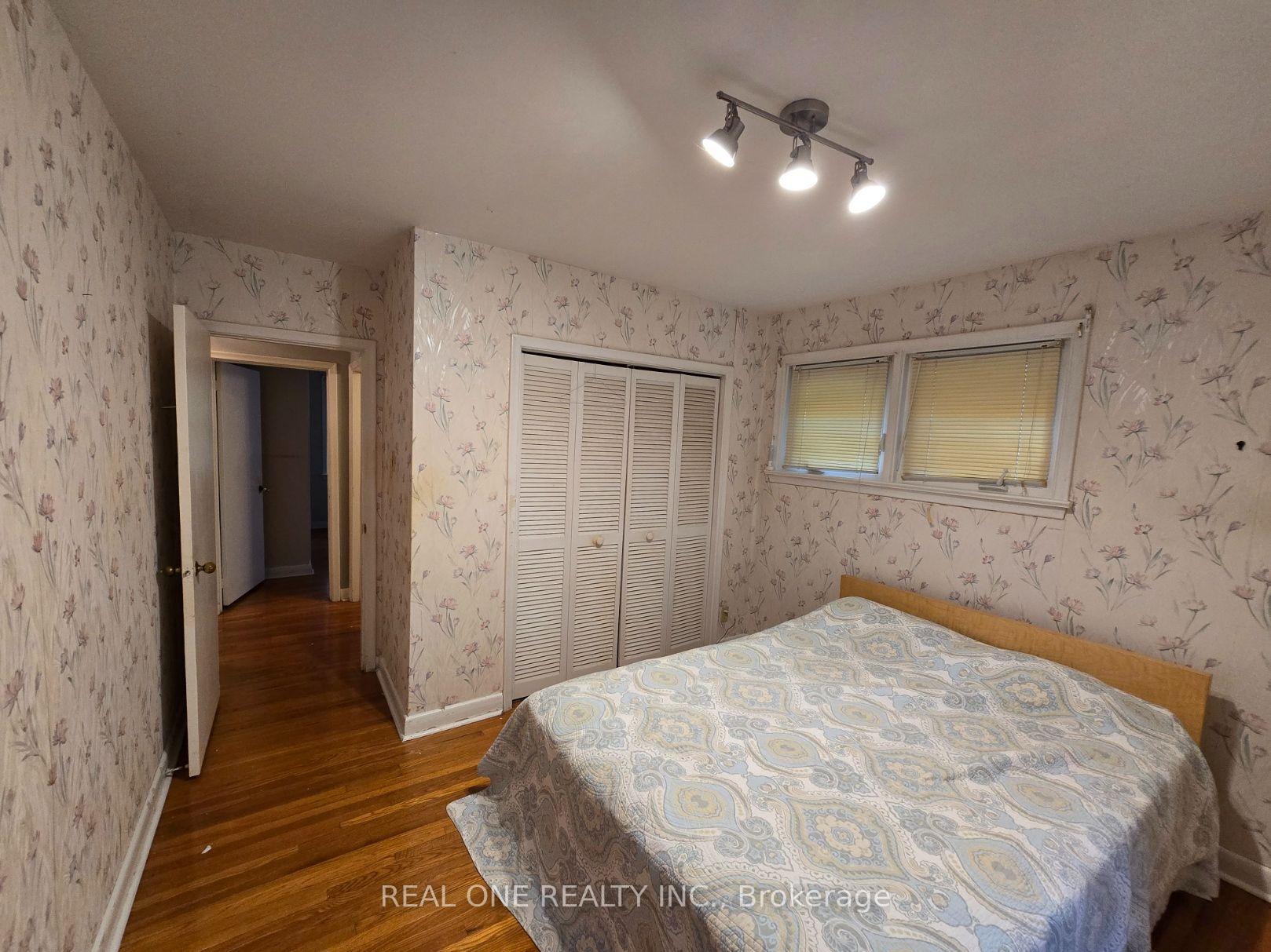 Photo 16 of 389 Kerrybrook Drive, Richmond Hill, Mill Pond — HOMEH