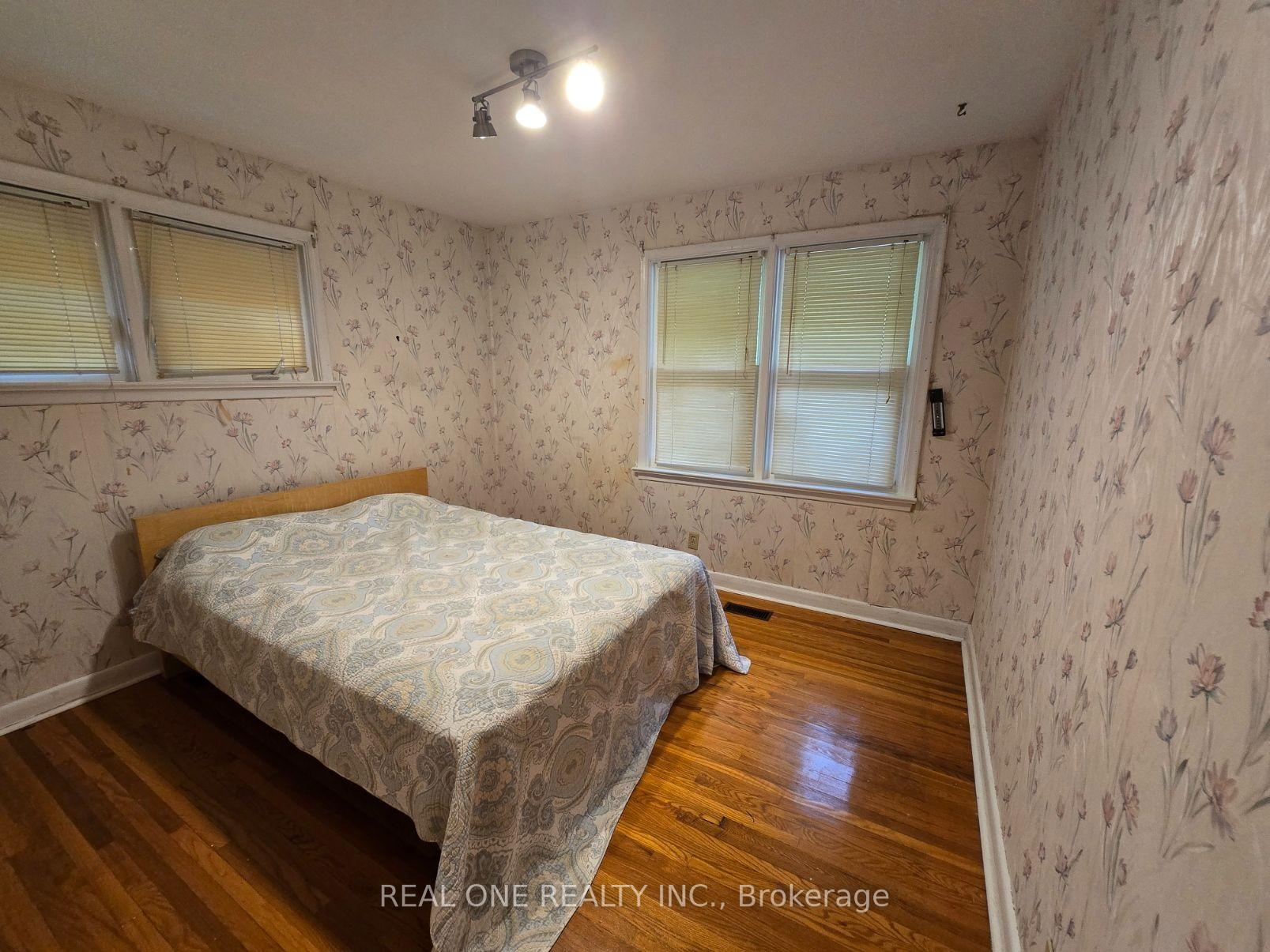 Photo 17 of 389 Kerrybrook Drive, Richmond Hill, Mill Pond — HOMEH