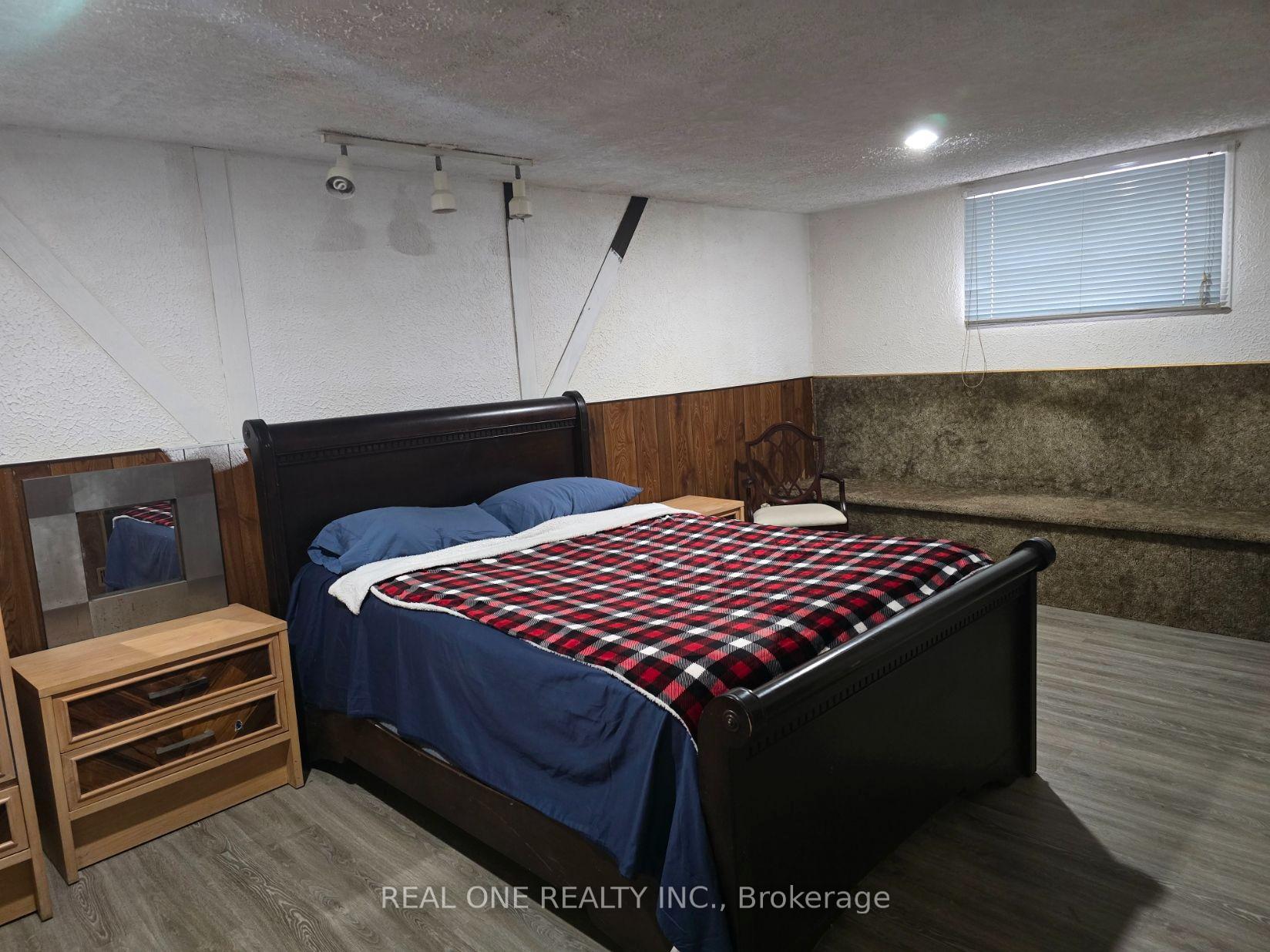 Photo 27 of 389 Kerrybrook Drive, Richmond Hill, Mill Pond — HOMEH