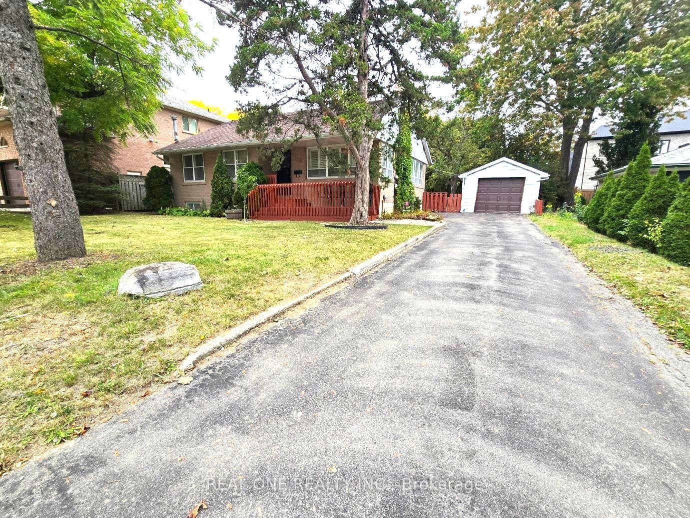 Photo 39 of 389 Kerrybrook Drive, Richmond Hill, Mill Pond — HOMEH