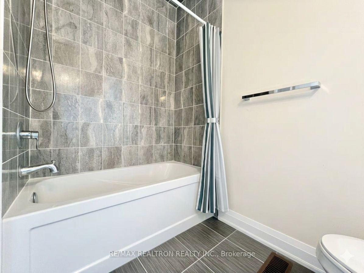 Photo 24 of 33 Duncombe Lane, Richmond Hill, South Richvale — HOMEH