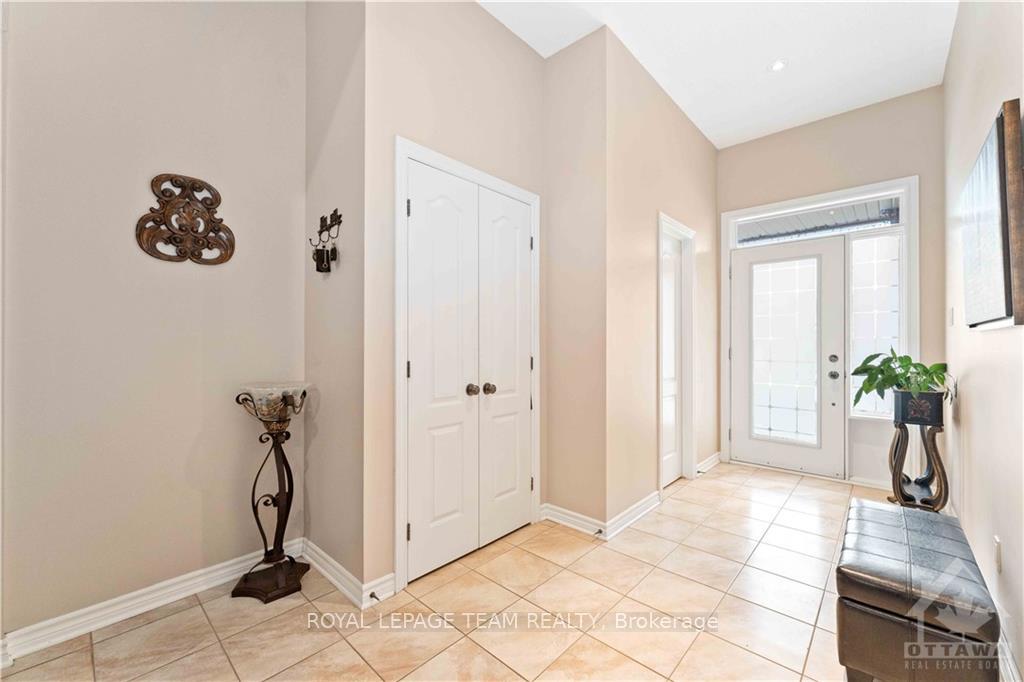 Photo 3 of 112 Furness Way, Ottawa, Barrhaven East — HOMEH