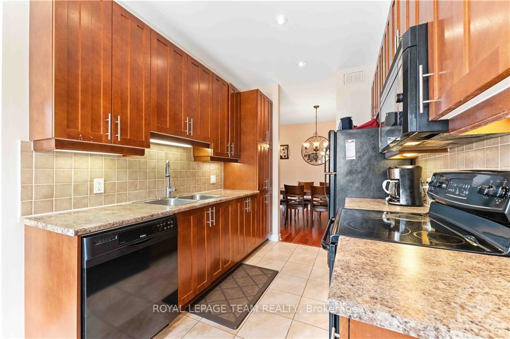 Photo 15 of 112 Furness Way, Ottawa, Barrhaven East — HOMEH