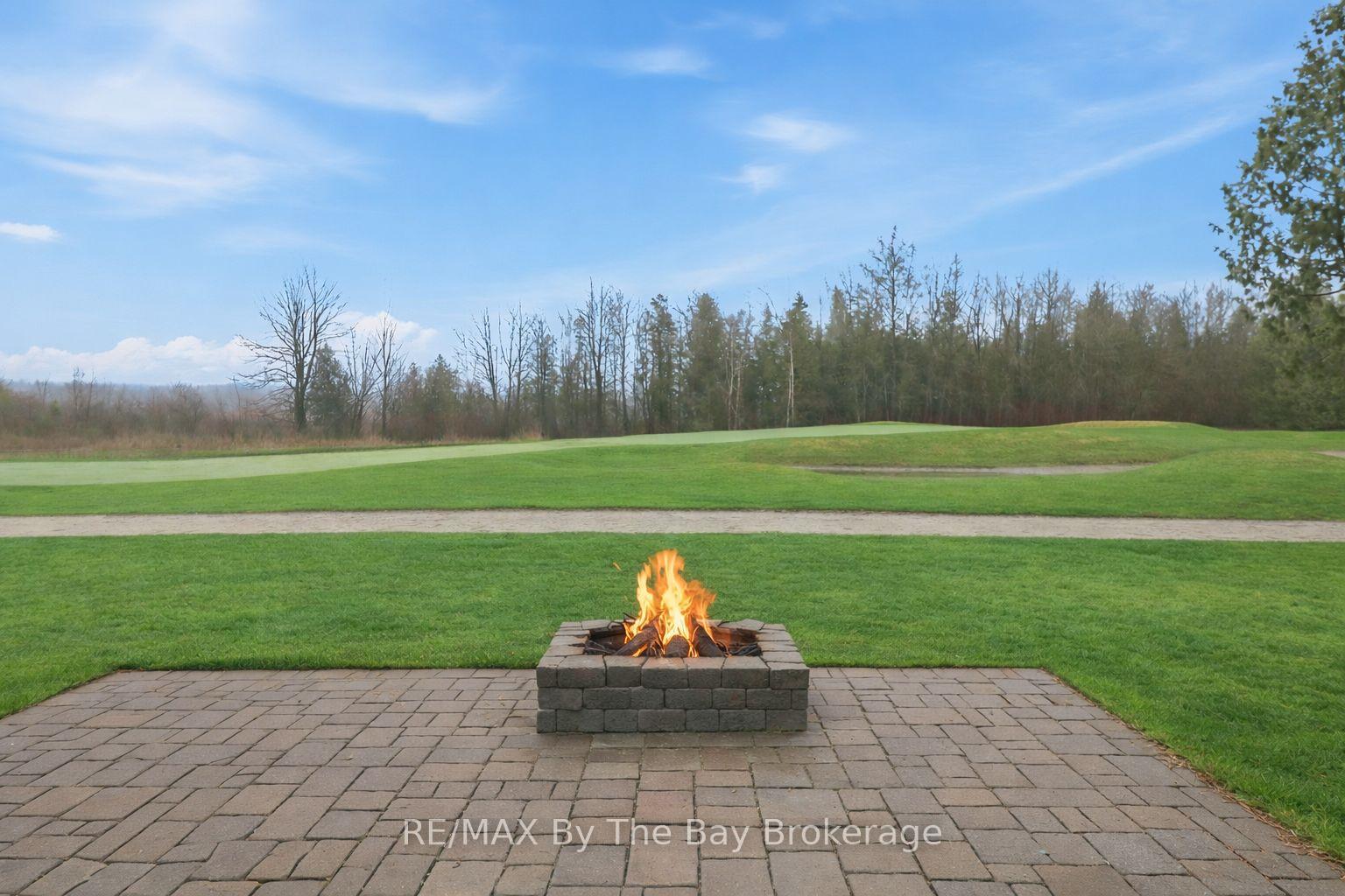 Photo 6 of 70 Fairway Crescent, Wasaga Beach — HOMEH