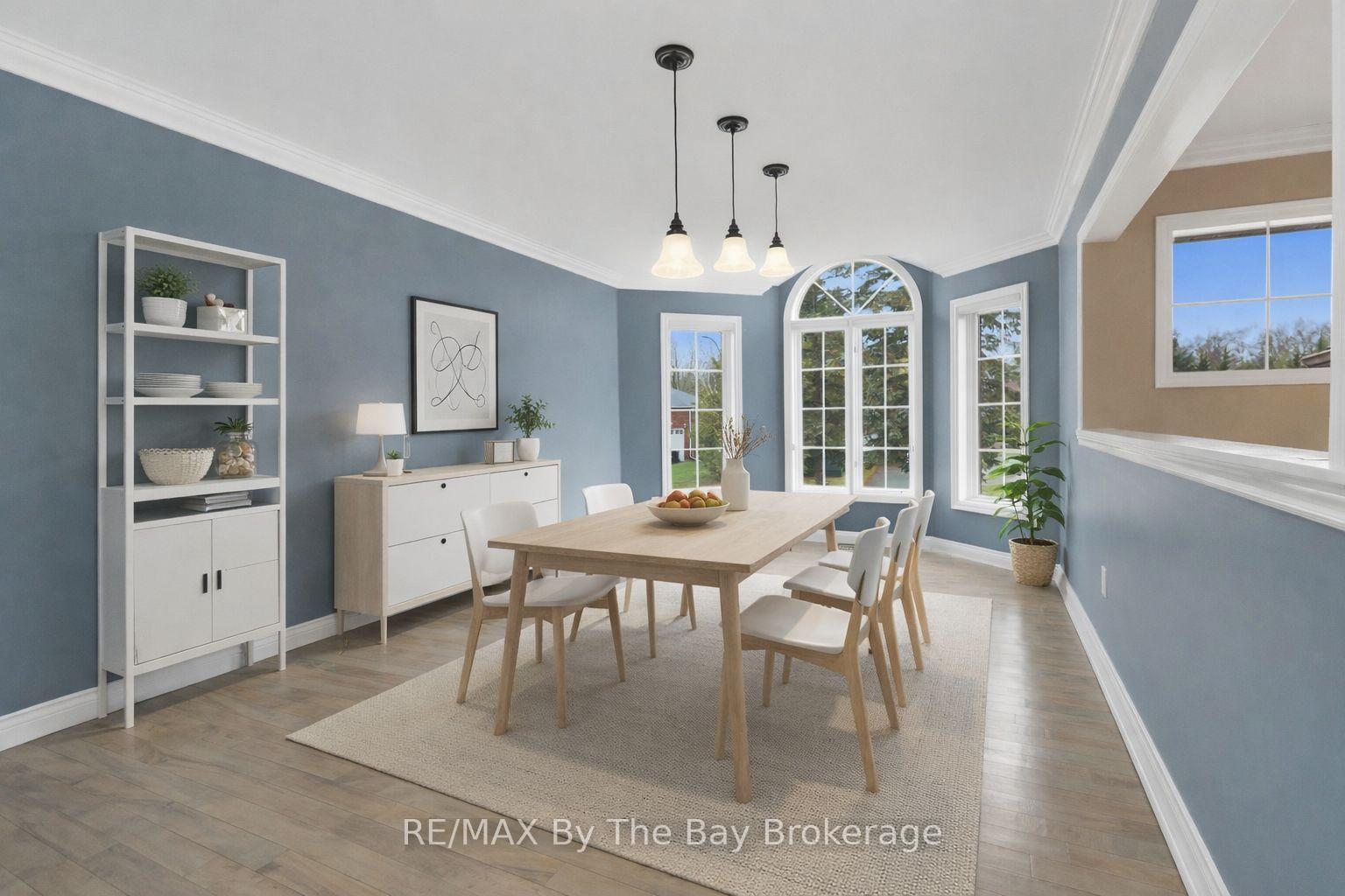 Photo 7 of 70 Fairway Crescent, Wasaga Beach — HOMEH