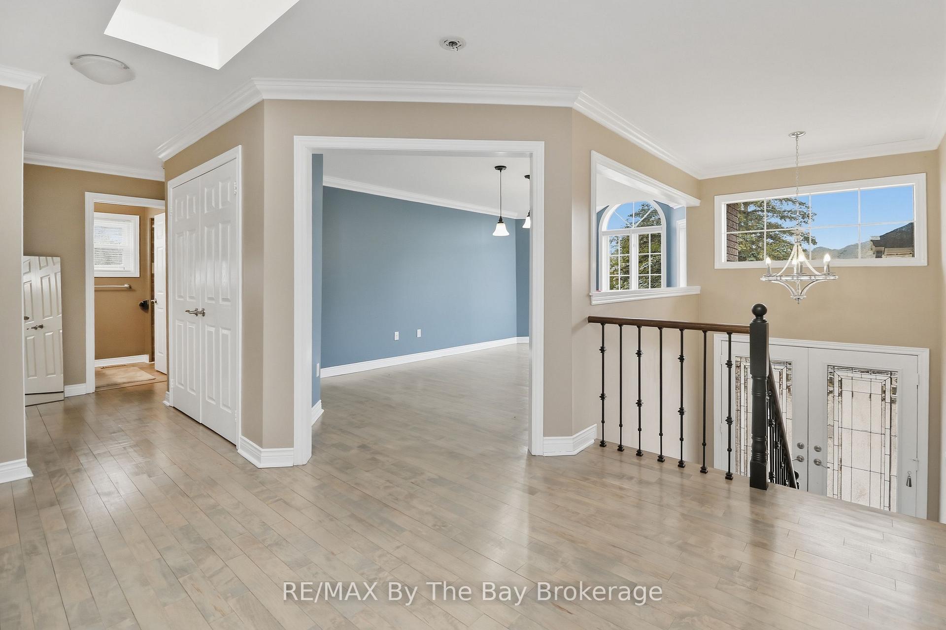 Photo 11 of 70 Fairway Crescent, Wasaga Beach — HOMEH