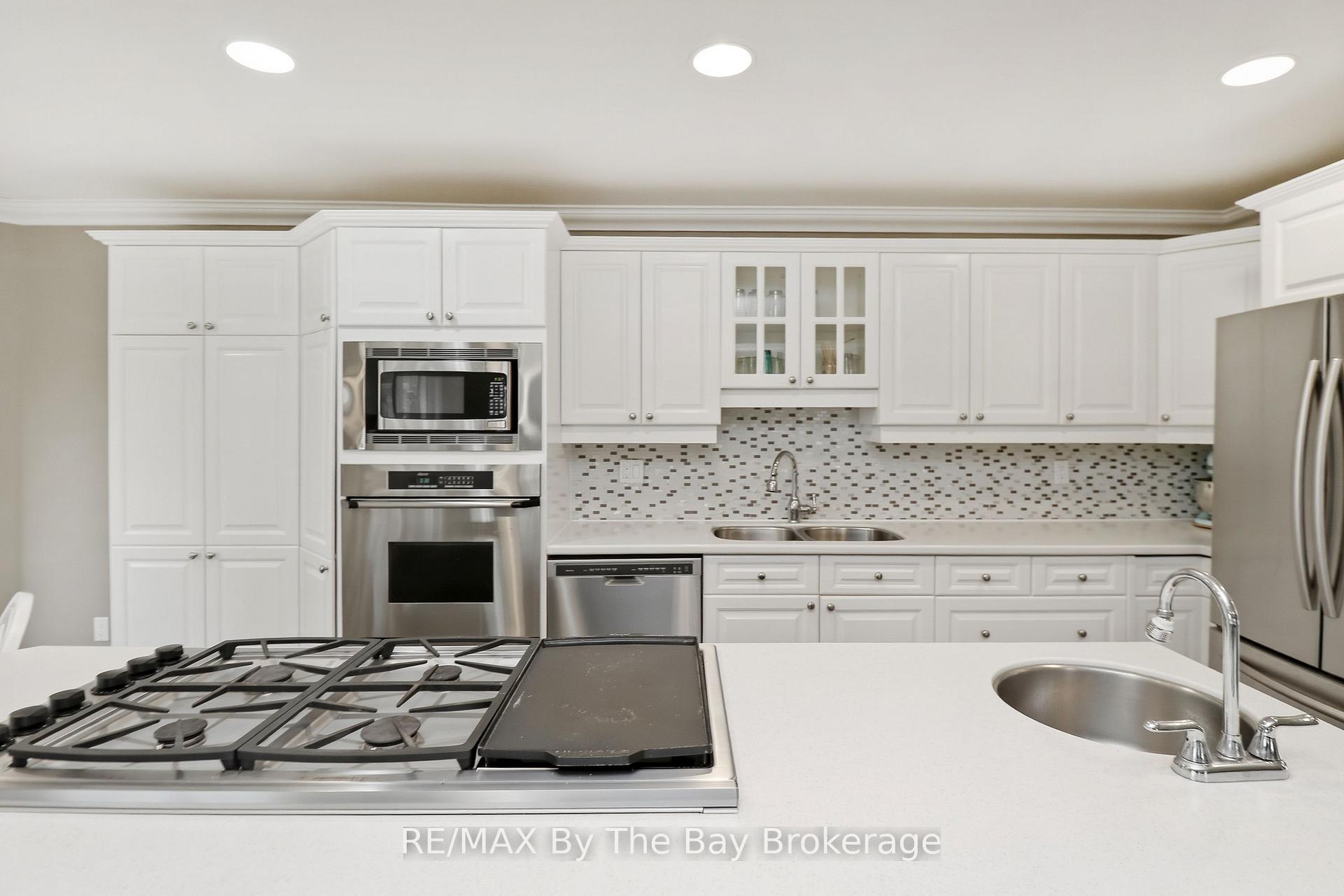 Photo 14 of 70 Fairway Crescent, Wasaga Beach — HOMEH