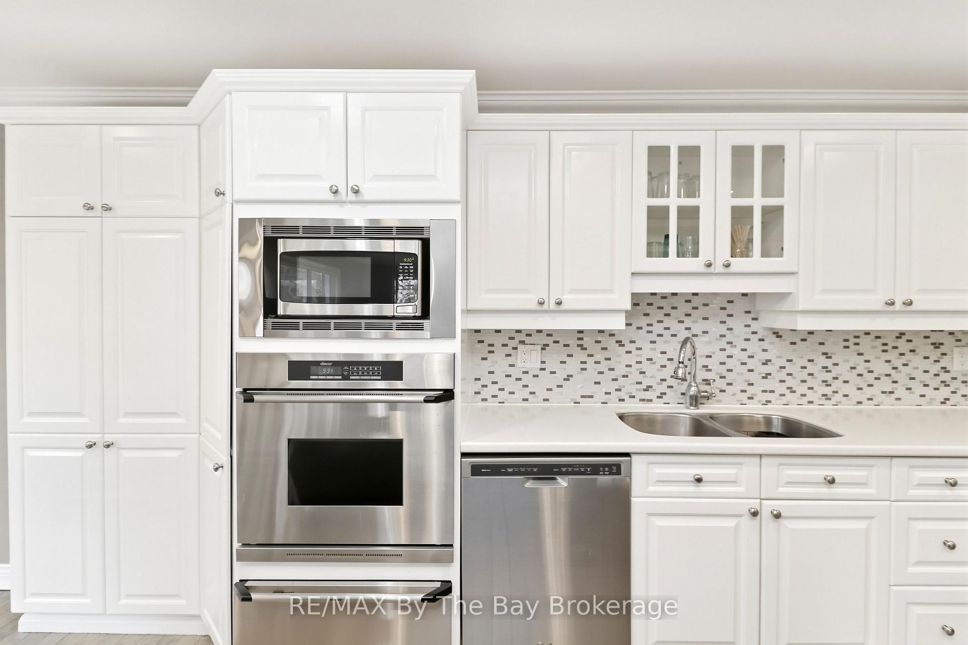 Photo 17 of 70 Fairway Crescent, Wasaga Beach — HOMEH