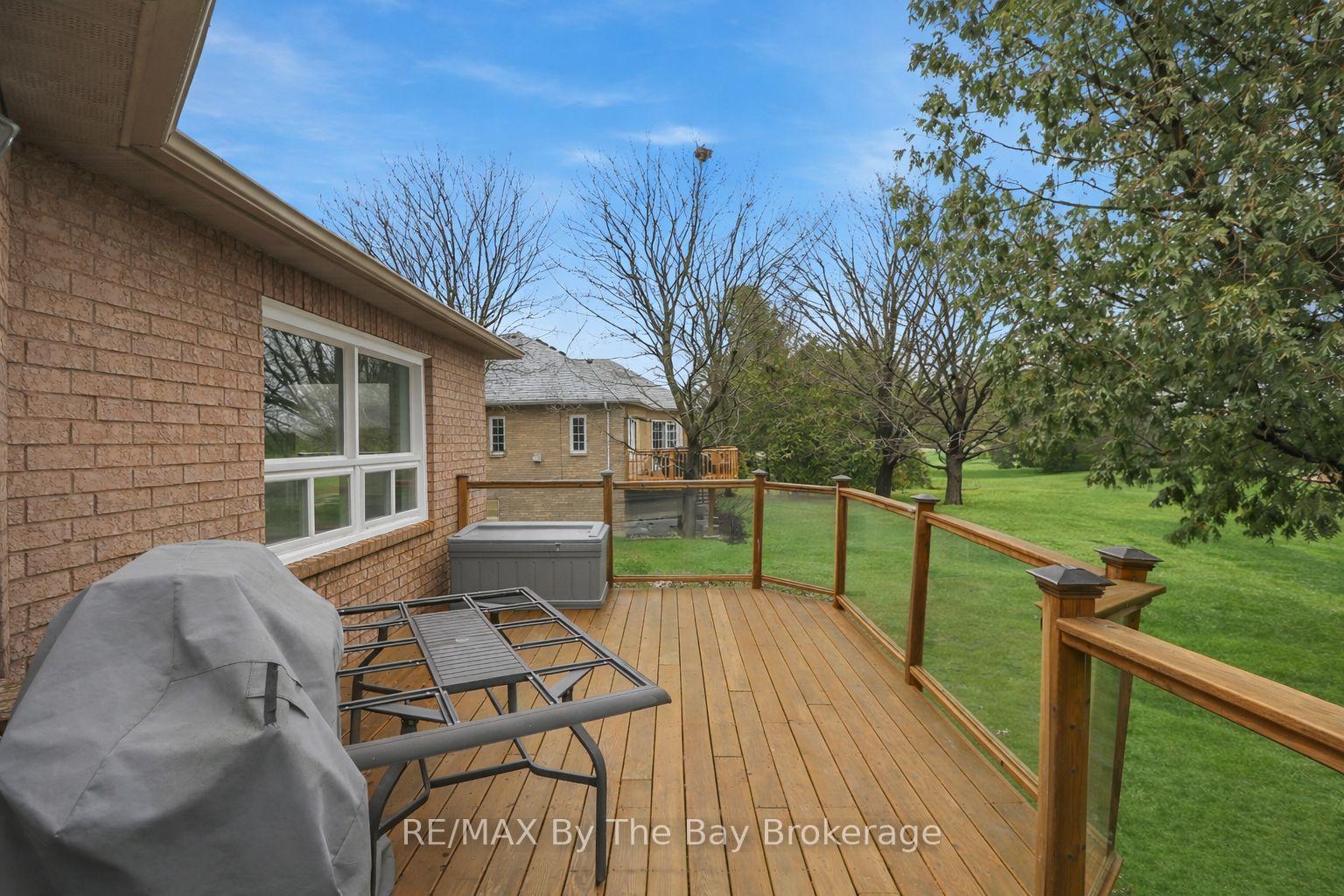 Photo 22 of 70 Fairway Crescent, Wasaga Beach — HOMEH