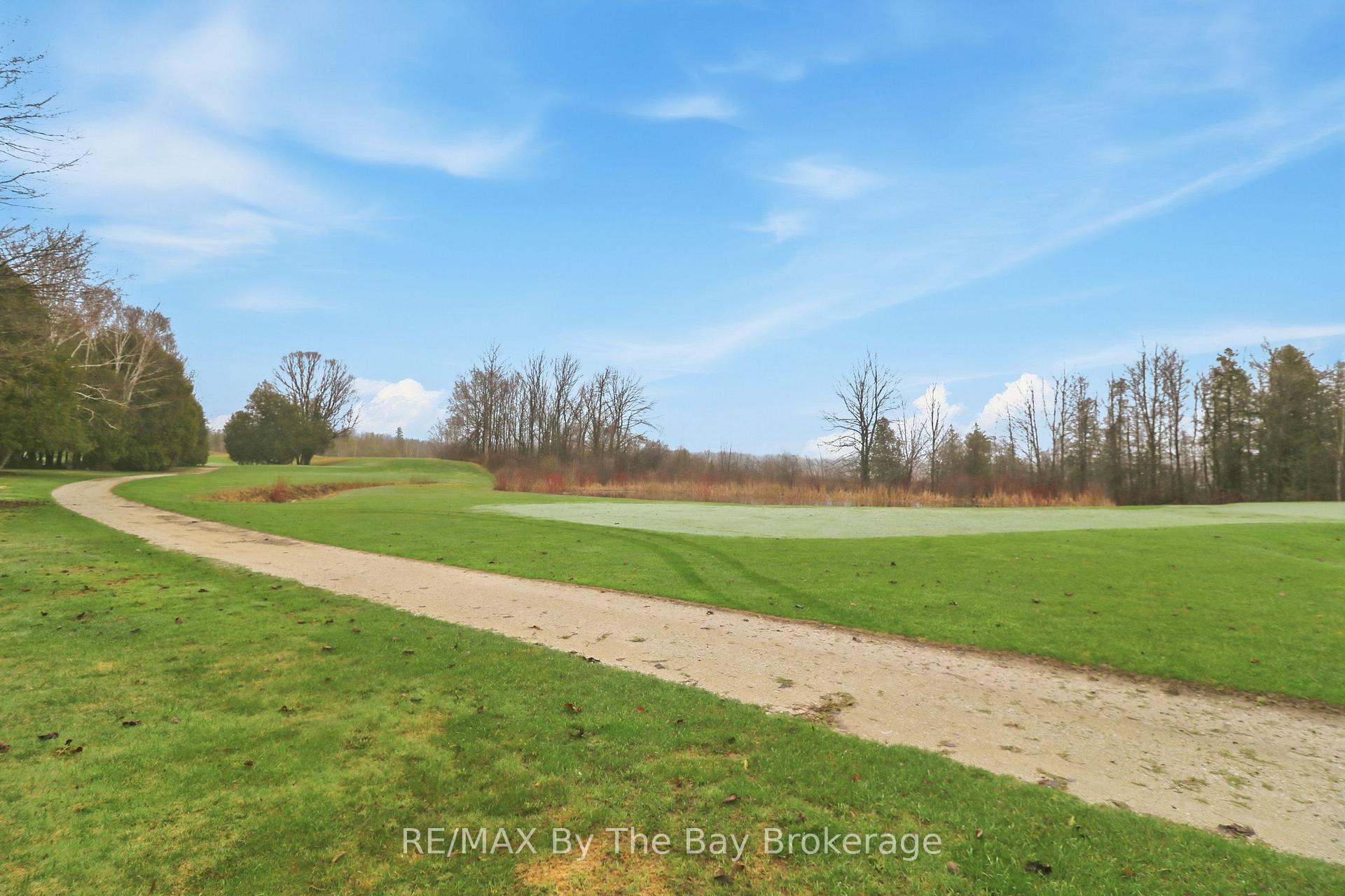 Photo 26 of 70 Fairway Crescent, Wasaga Beach — HOMEH