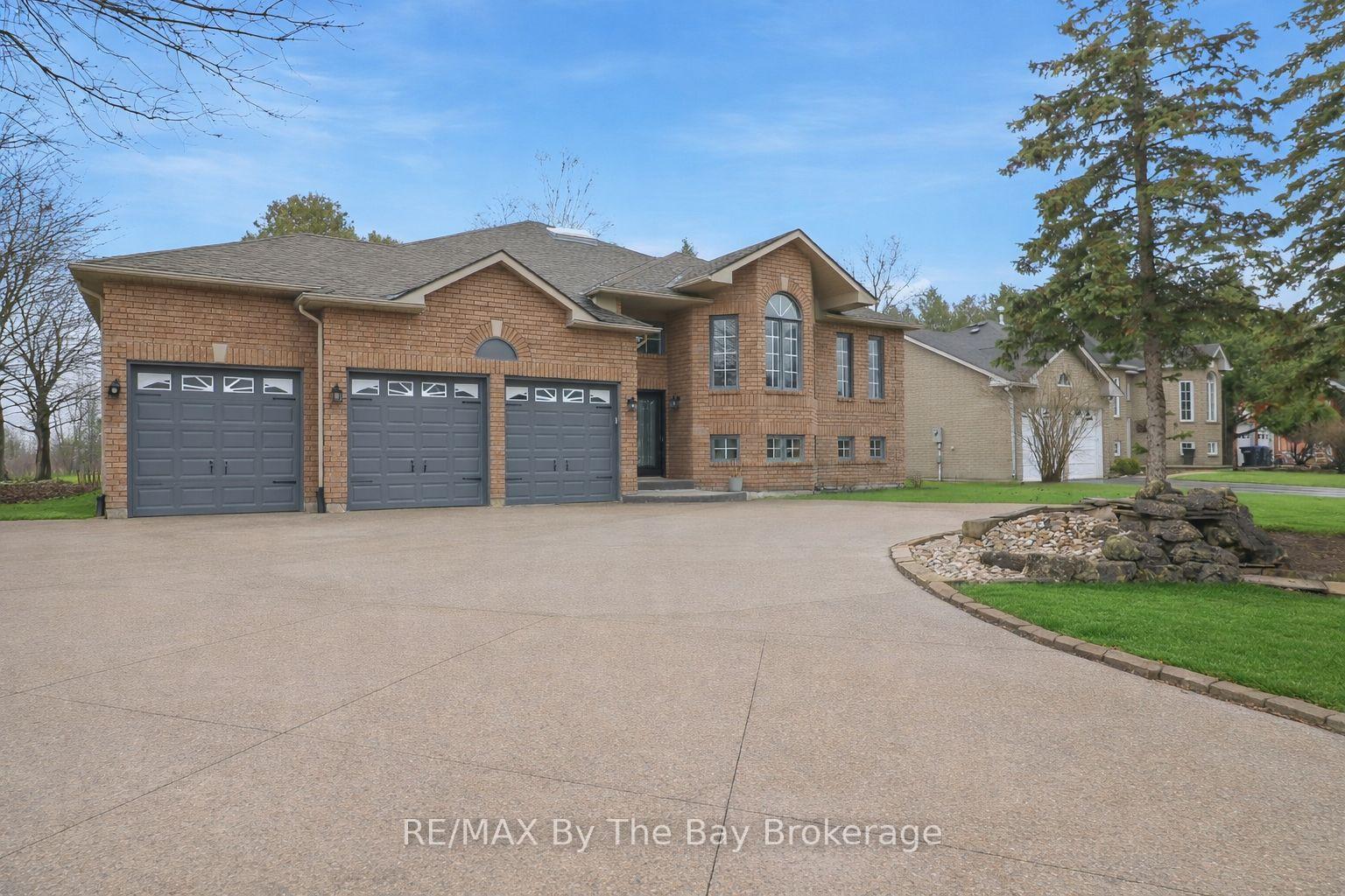 Photo 34 of 70 Fairway Crescent, Wasaga Beach — HOMEH