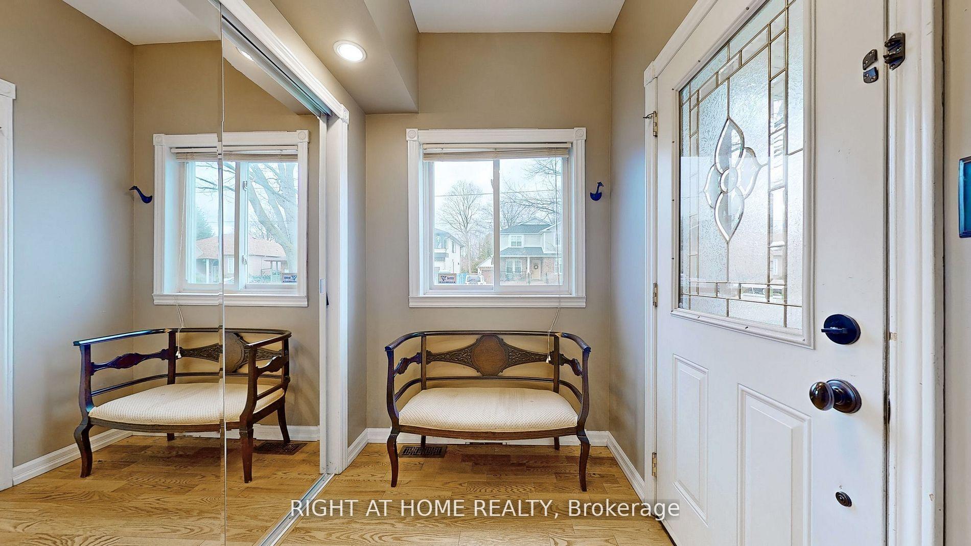 Photo 3 of 68 Eaglewood Boulevard E, Mississauga, Mineola — HOMEH