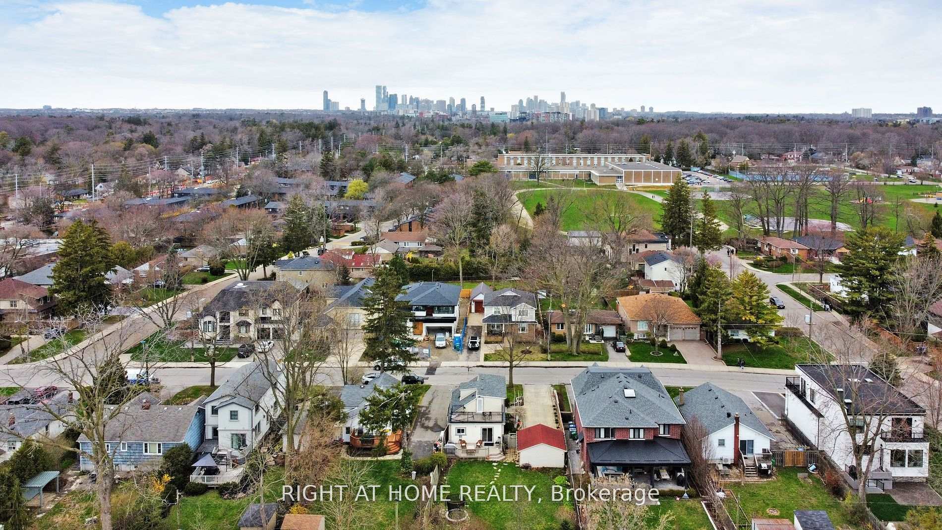 Photo 26 of 68 Eaglewood Boulevard E, Mississauga, Mineola — HOMEH