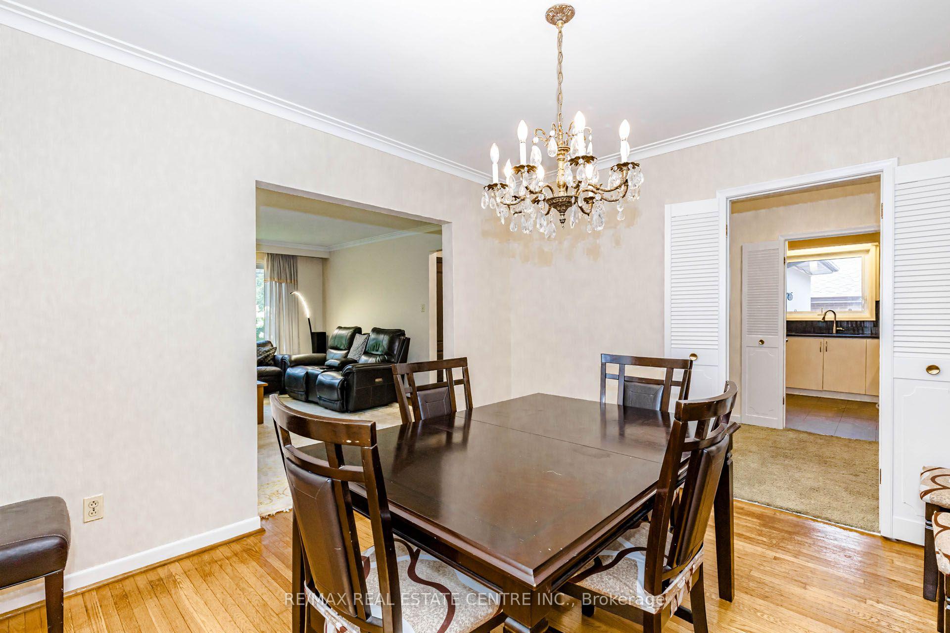 Photo 15 of 85 Snowcrest Avenue, North York, Bayview Woods-Steeles — HOMEH