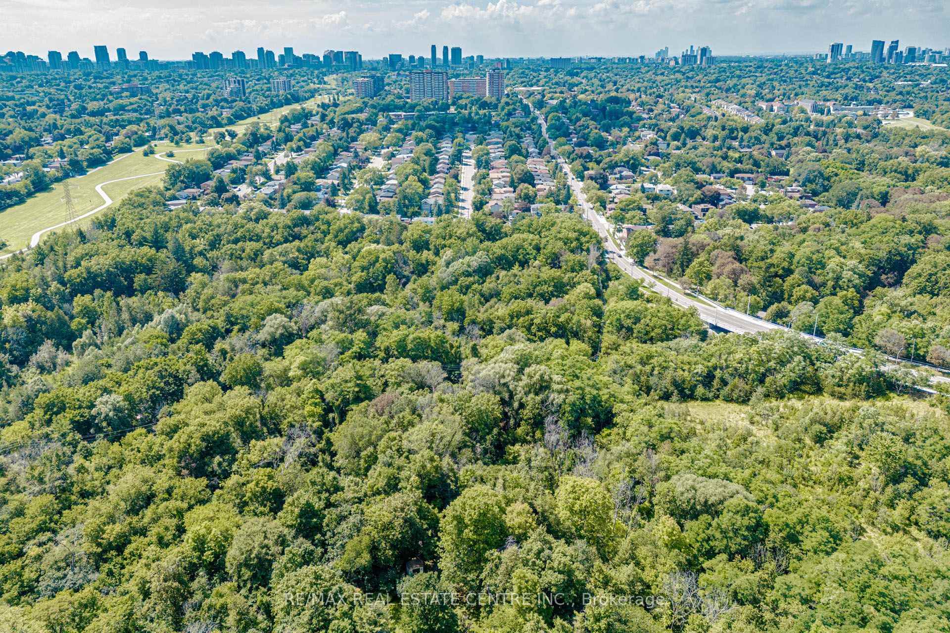 Photo 50 of 85 Snowcrest Avenue, North York, Bayview Woods-Steeles — HOMEH