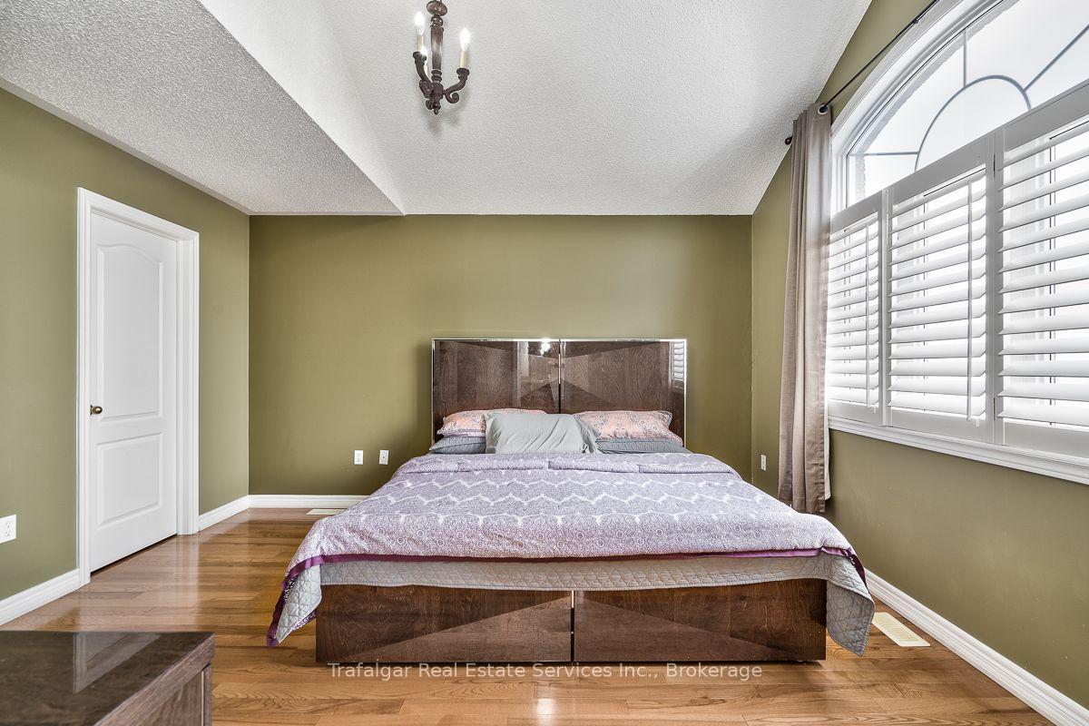 Photo 12 of 2355 Hilda Drive, Oakville, Joshua Creek — HOMEH