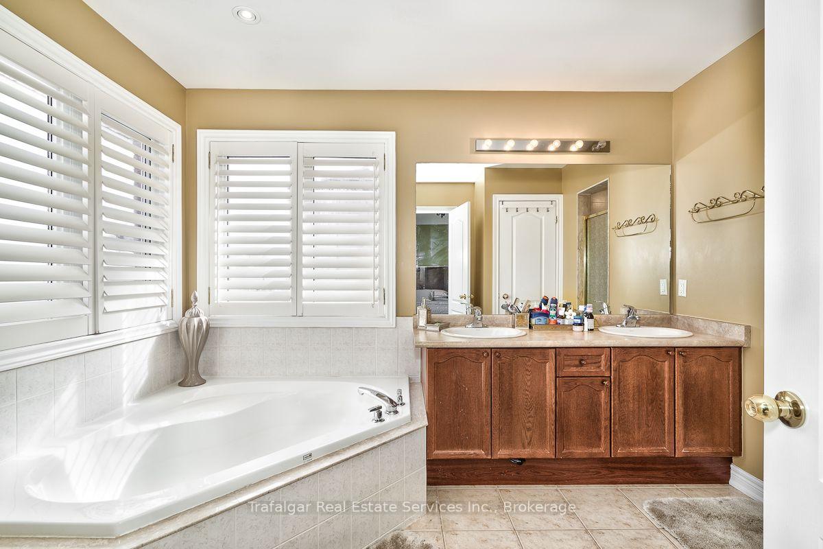 Photo 13 of 2355 Hilda Drive, Oakville, Joshua Creek — HOMEH