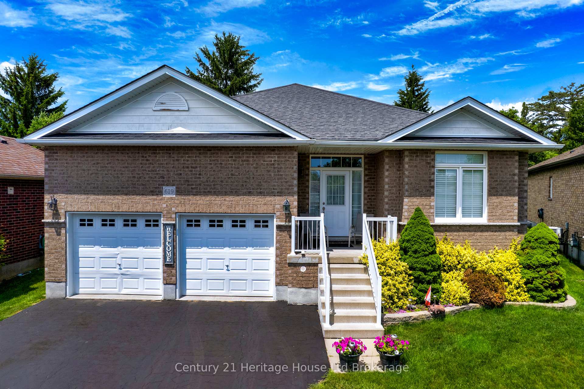 Photo of 619 Fox Hollow Court