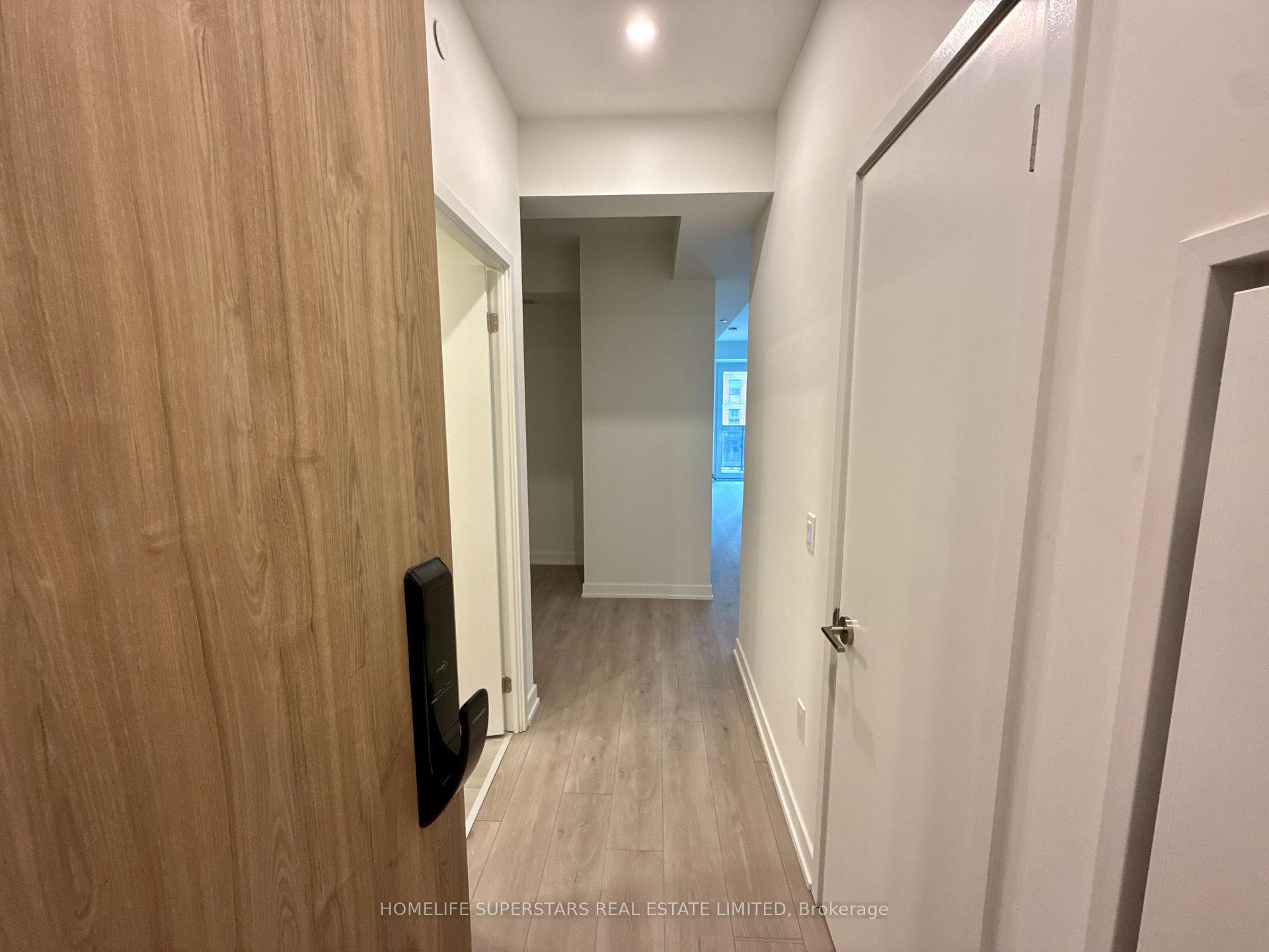 Photo 5 of Unit 308, 1 Fairview Road E, Mississauga, Mississauga Valleys — HOMEH